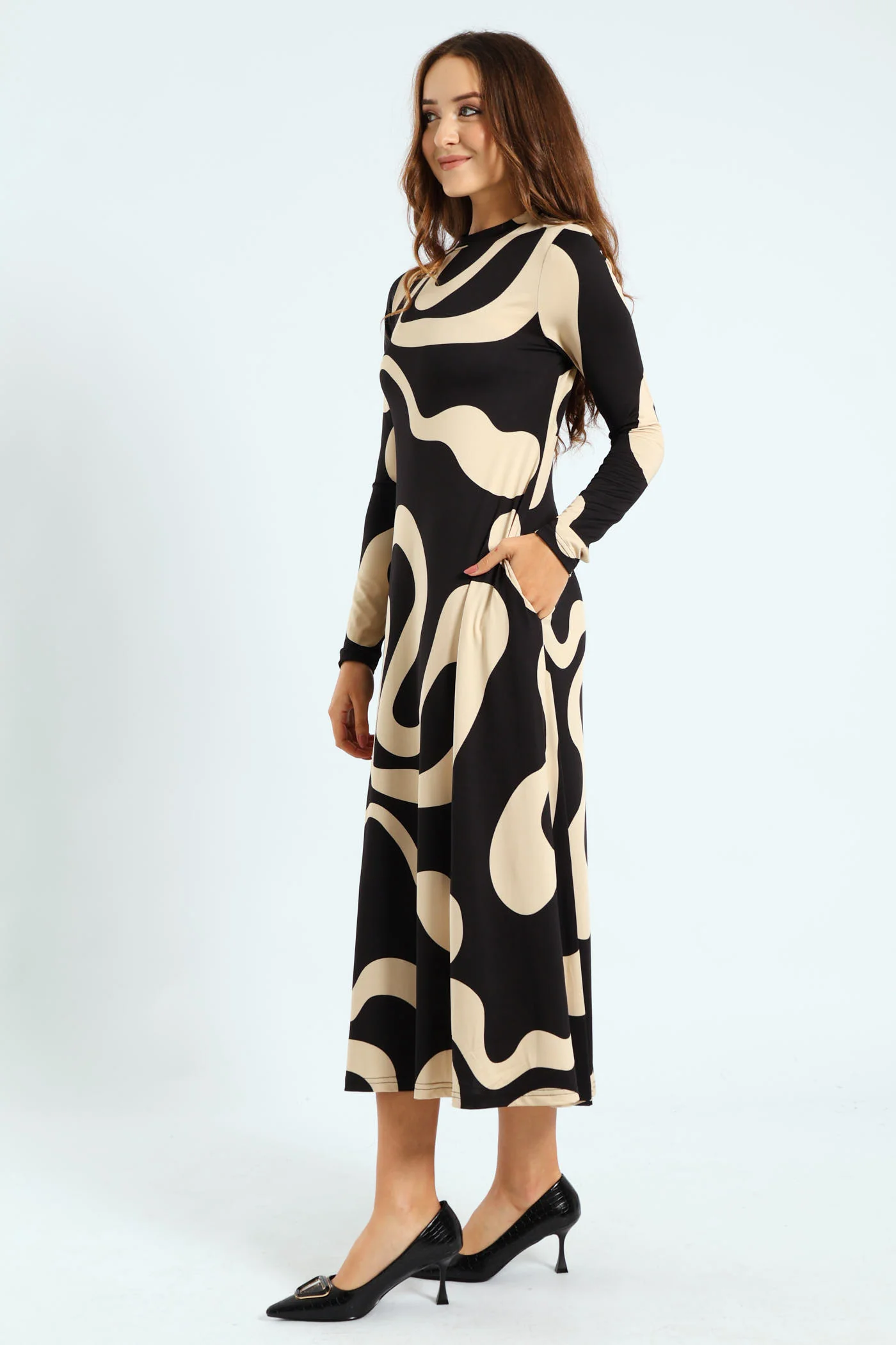 Long Sleeve Pointed A-Line Midaxi Dress - Black/Cream - Image 2