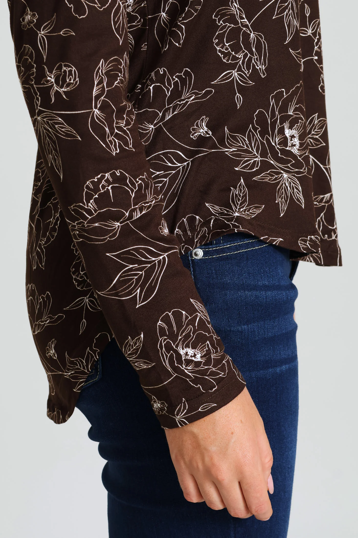 Long Sleeve Print Pocket Crew Tee - Dark Chocolate - Image 4