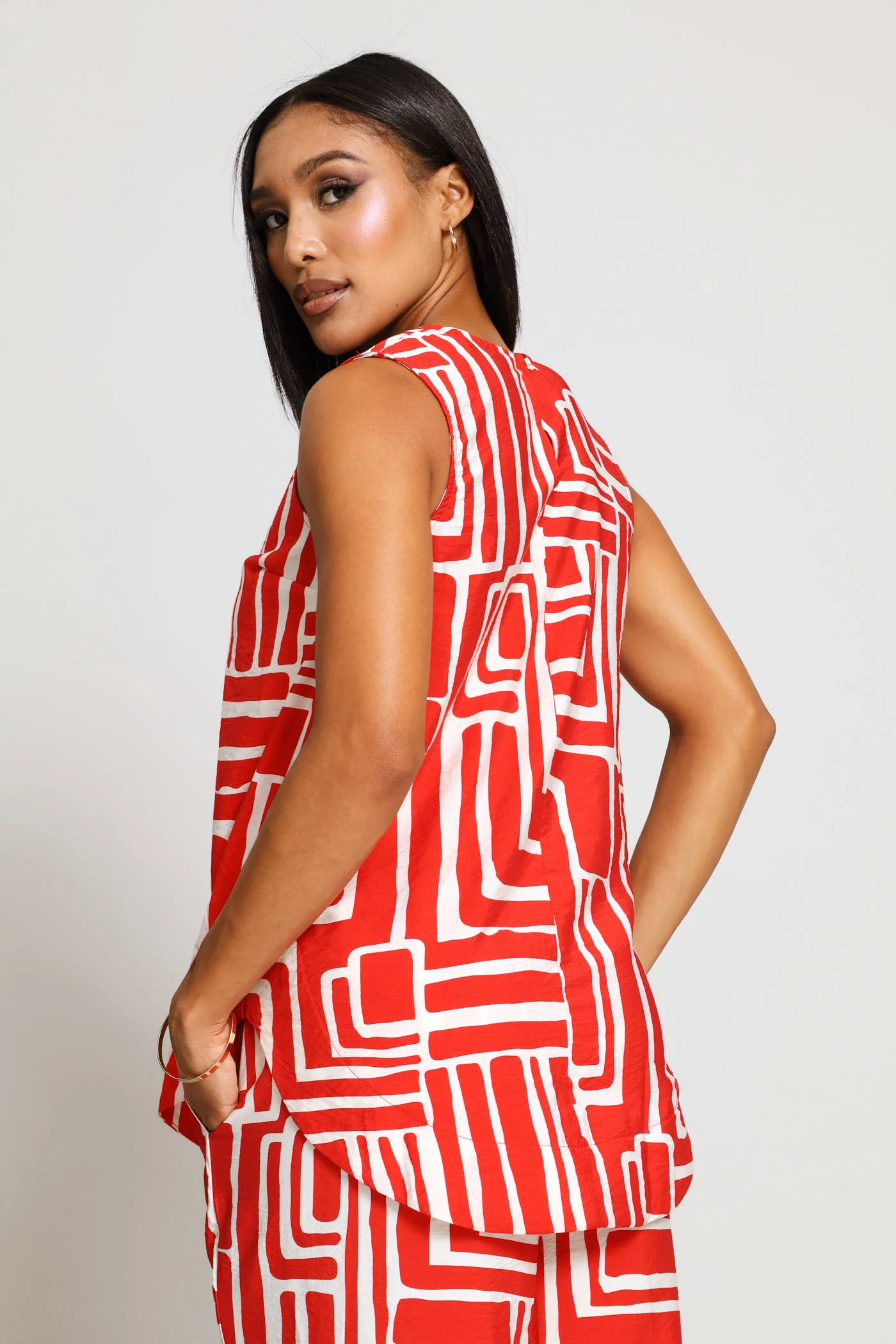 Longer Length Curved Hem Shell Tank Top - Red/Multi - Image 4