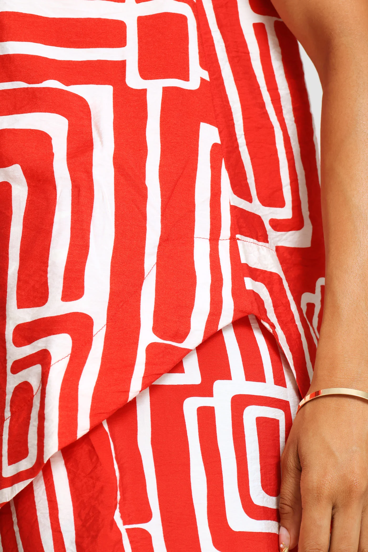 Longer Length Curved Hem Shell Tank Top - Red/Multi - Image 5