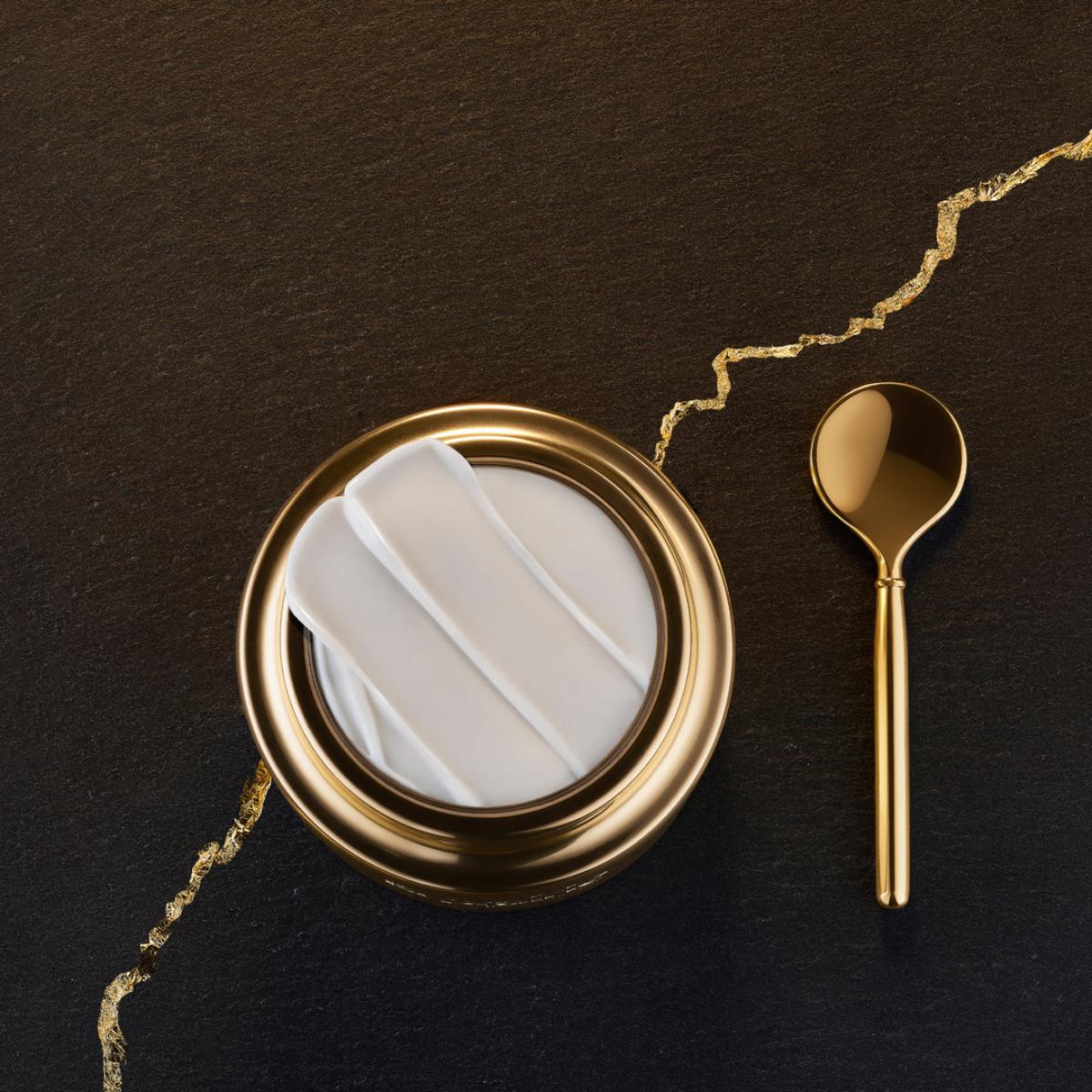 Pure Gold Radiance Eye Cream - Image 4