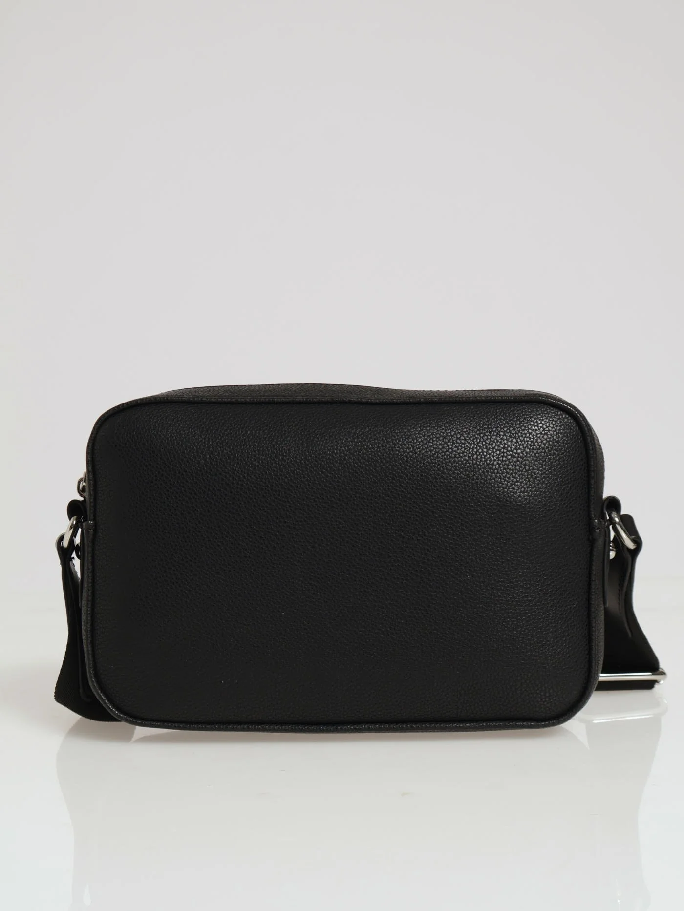Lyon Camera Bag With Flap - Black - Image 3