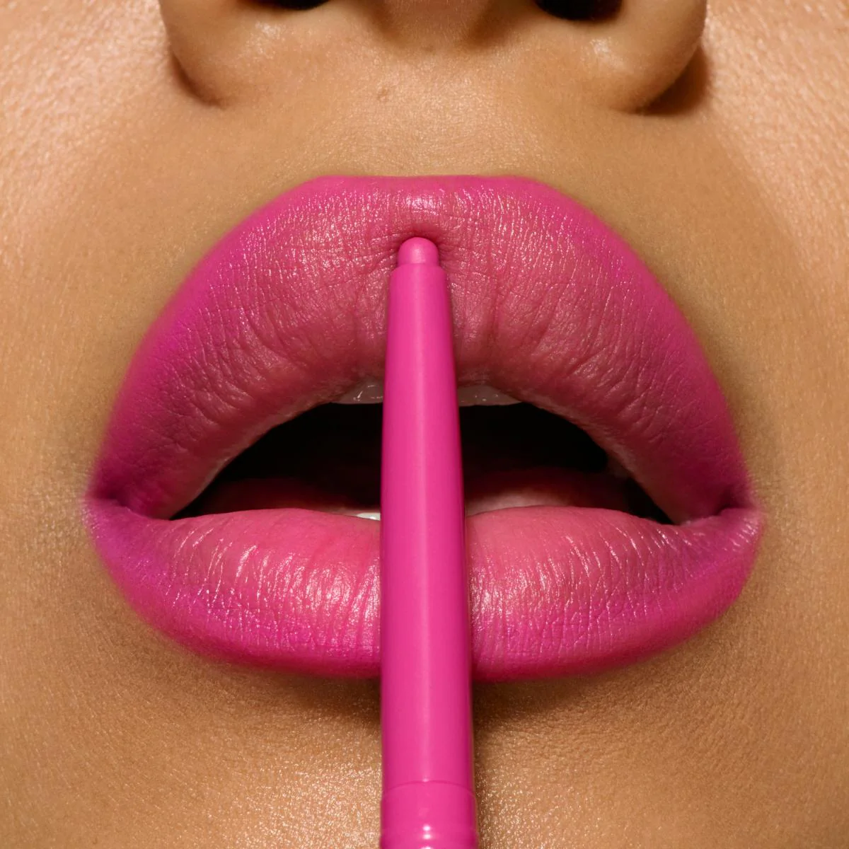 Lipglazer Glossy Liner - Image 4