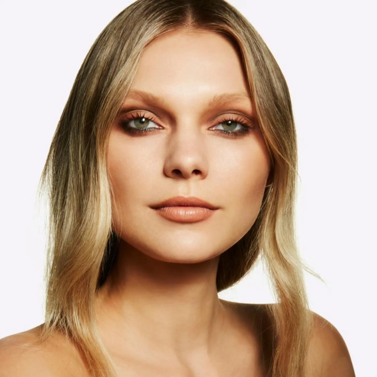 Mineralize Skinfinish Natural Powder - Image 15