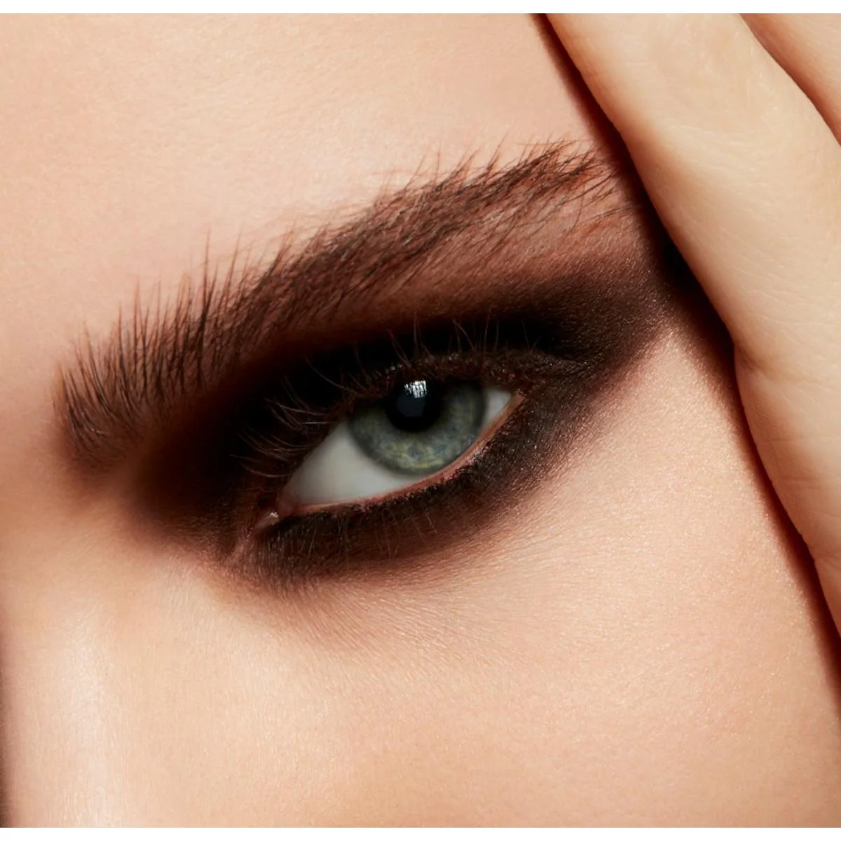 Powder Kiss Soft Matte Eye Shadow Pro Palette - Image 14