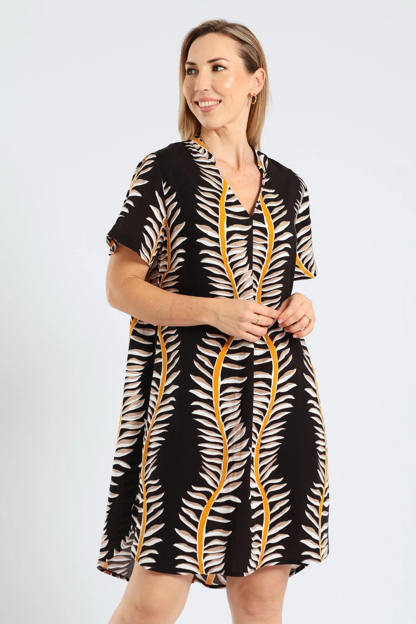 Mandarin Printed Shift Dress - Black/White - Image 4