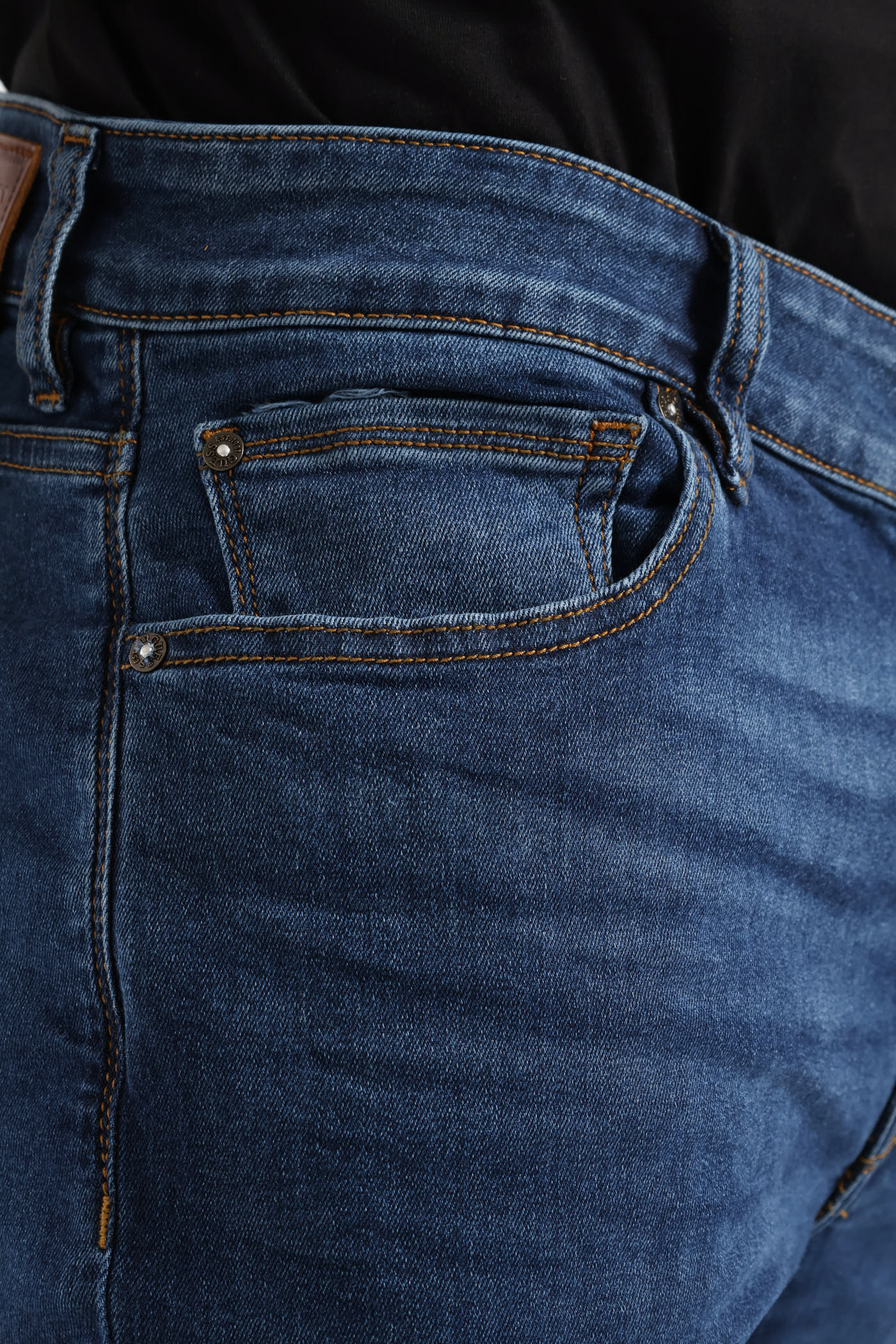 Mark Slim Tapered Jean - Mid Wash - Image 5