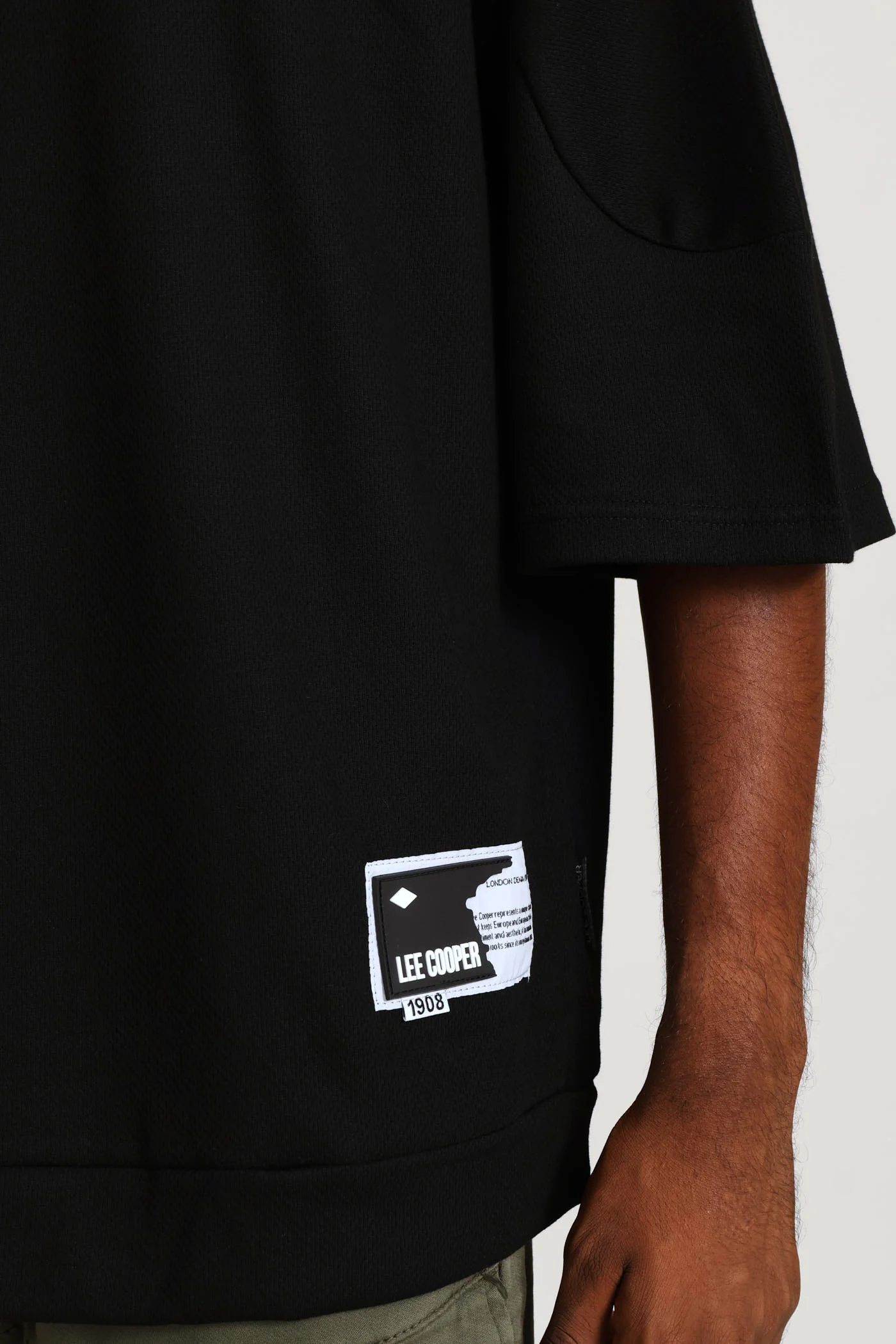 Matheo Tee - Black - Image 4