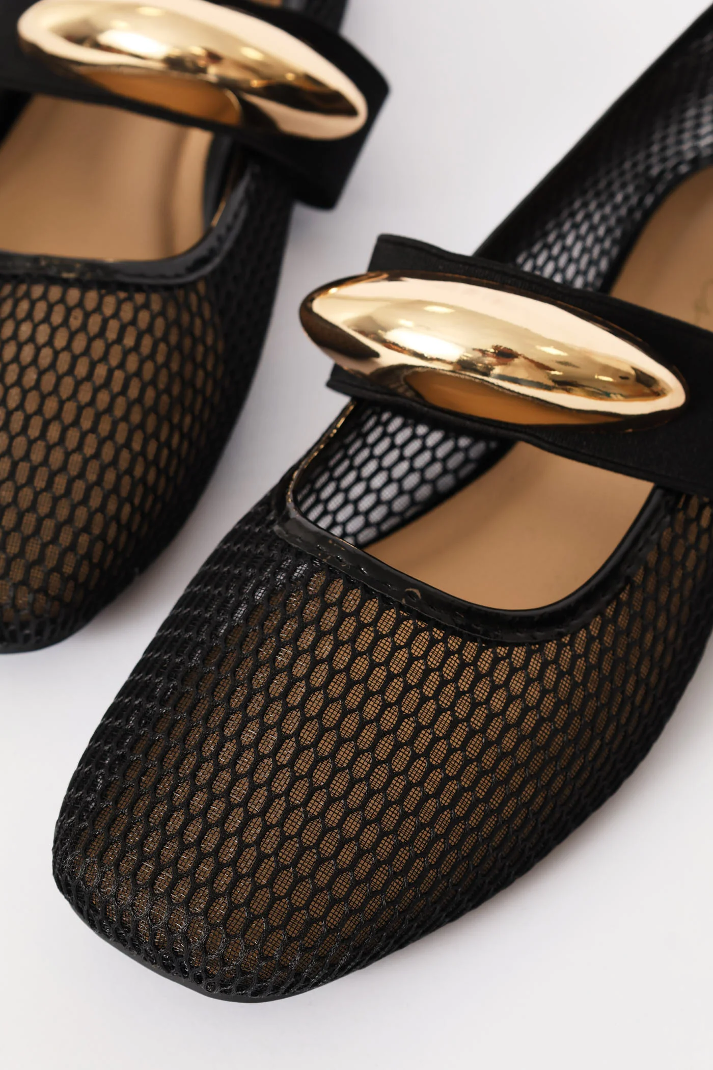 Mesh Maryjane Pump With Gold Trim Detail - Black - Image 2