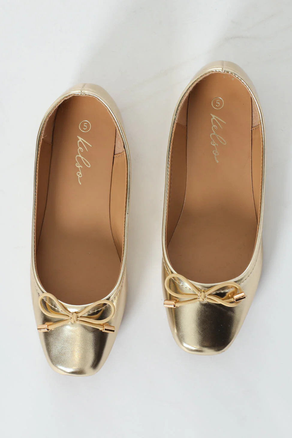 Metallic Pump With Bow - Gold - Image 5