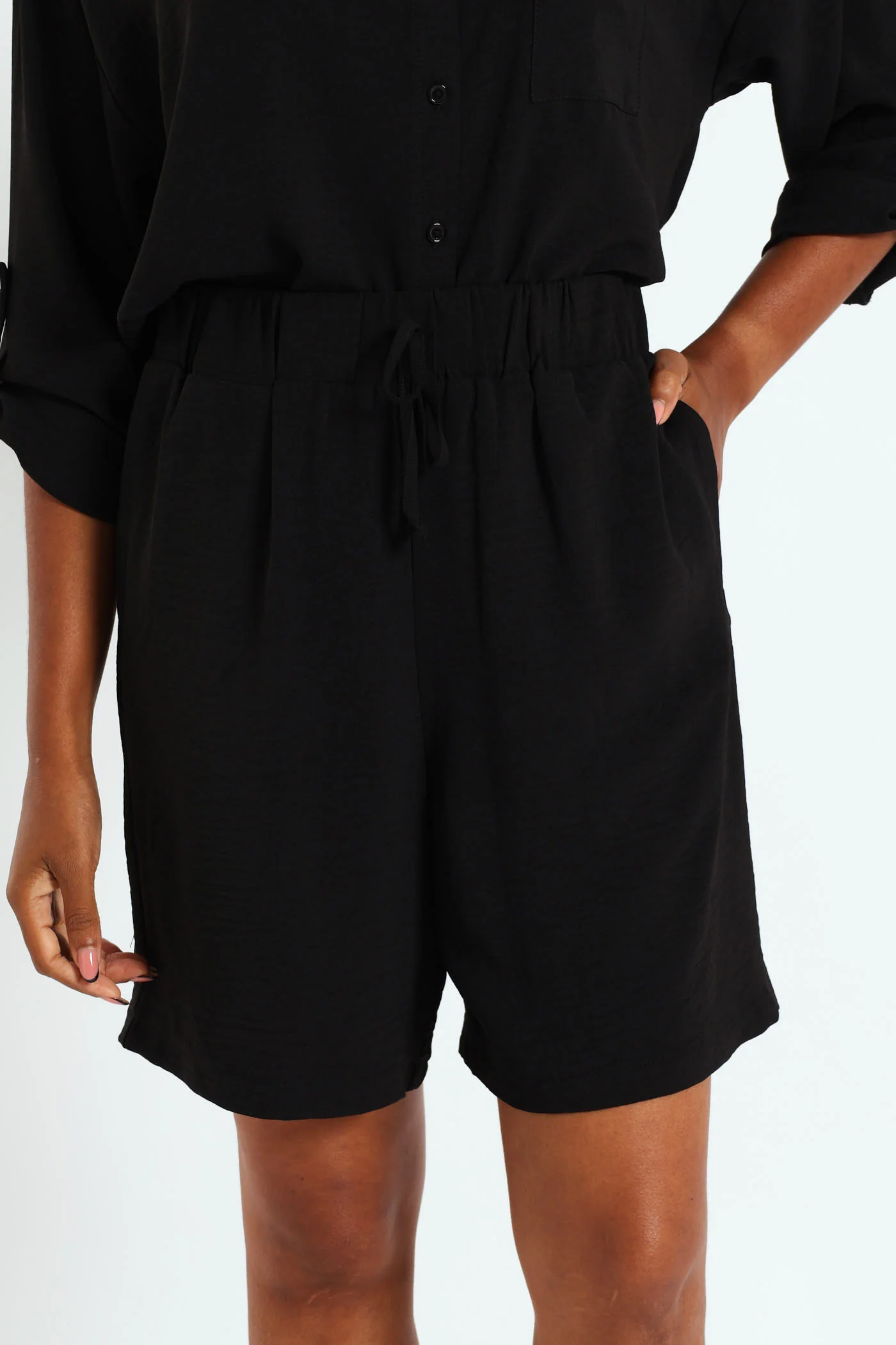 Mid Thigh Elasticated Shorts - Black - Image 2