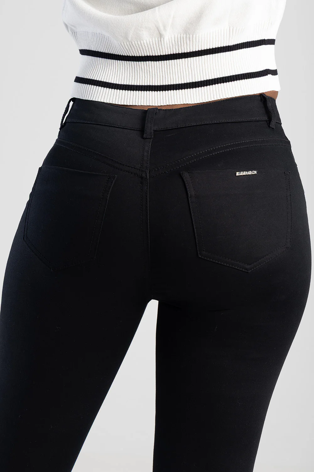 Mid-Waist Skinny Jean - Black - Image 11