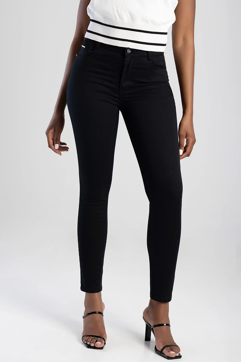 Mid-Waist Skinny Jean - Black - Image 3