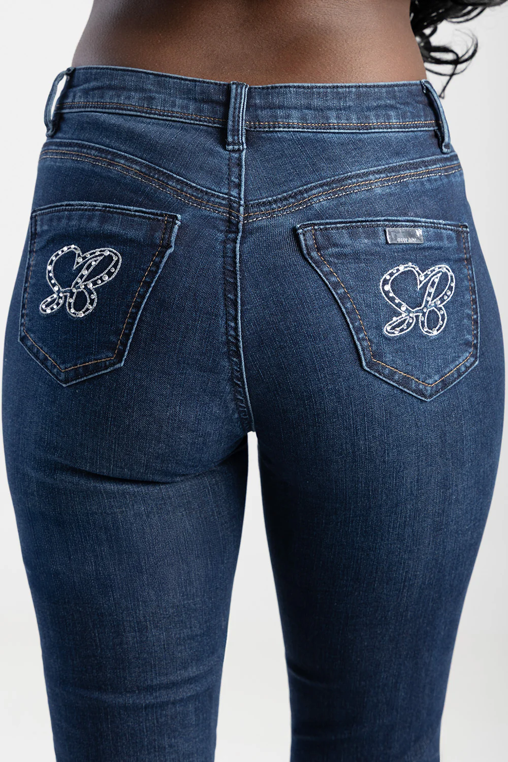 Mid Waist Skinny With Back Profile - Dark Wash - Image 4