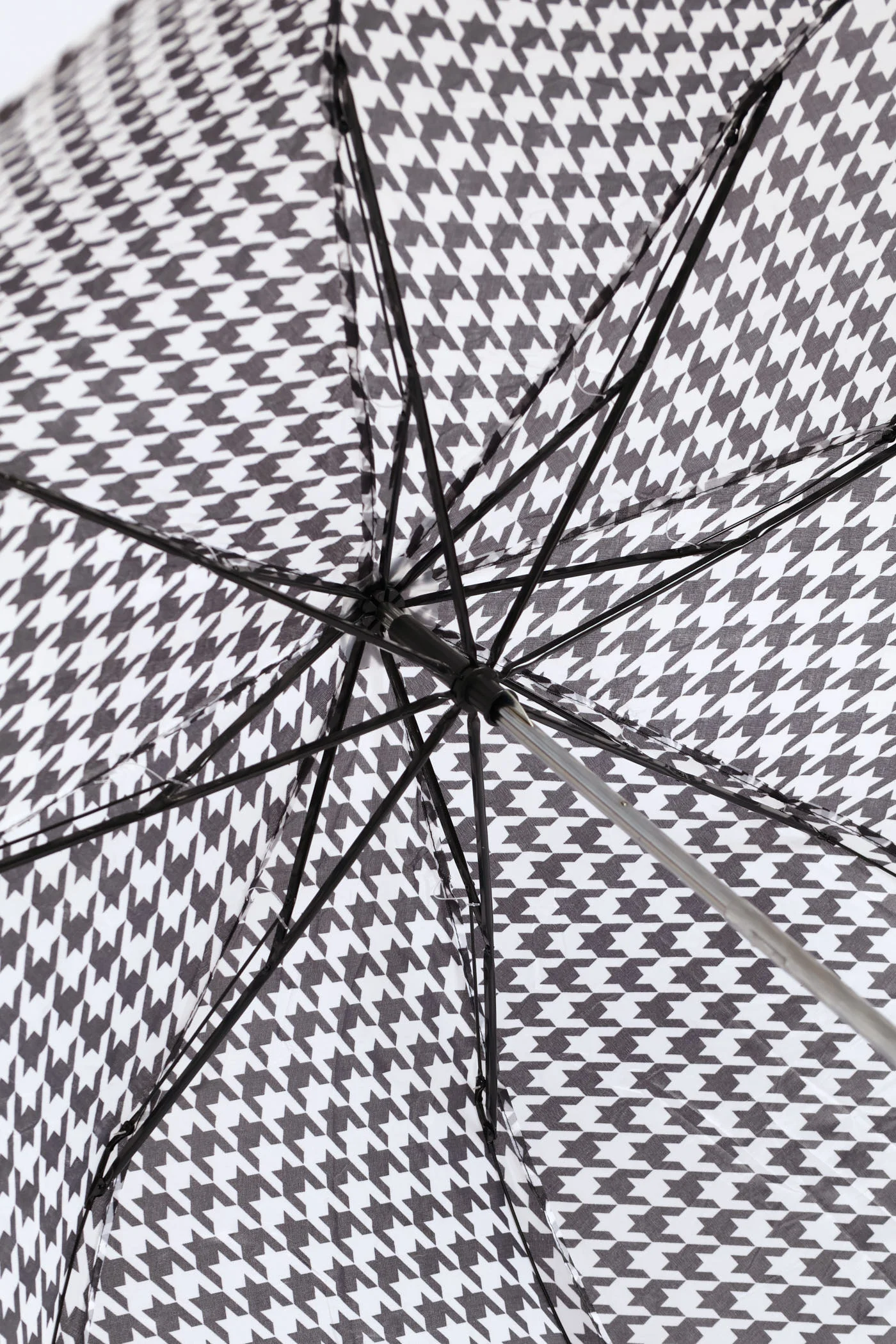 Mini 2 Fold Petal Print Umbrella - Black/White - Image 4