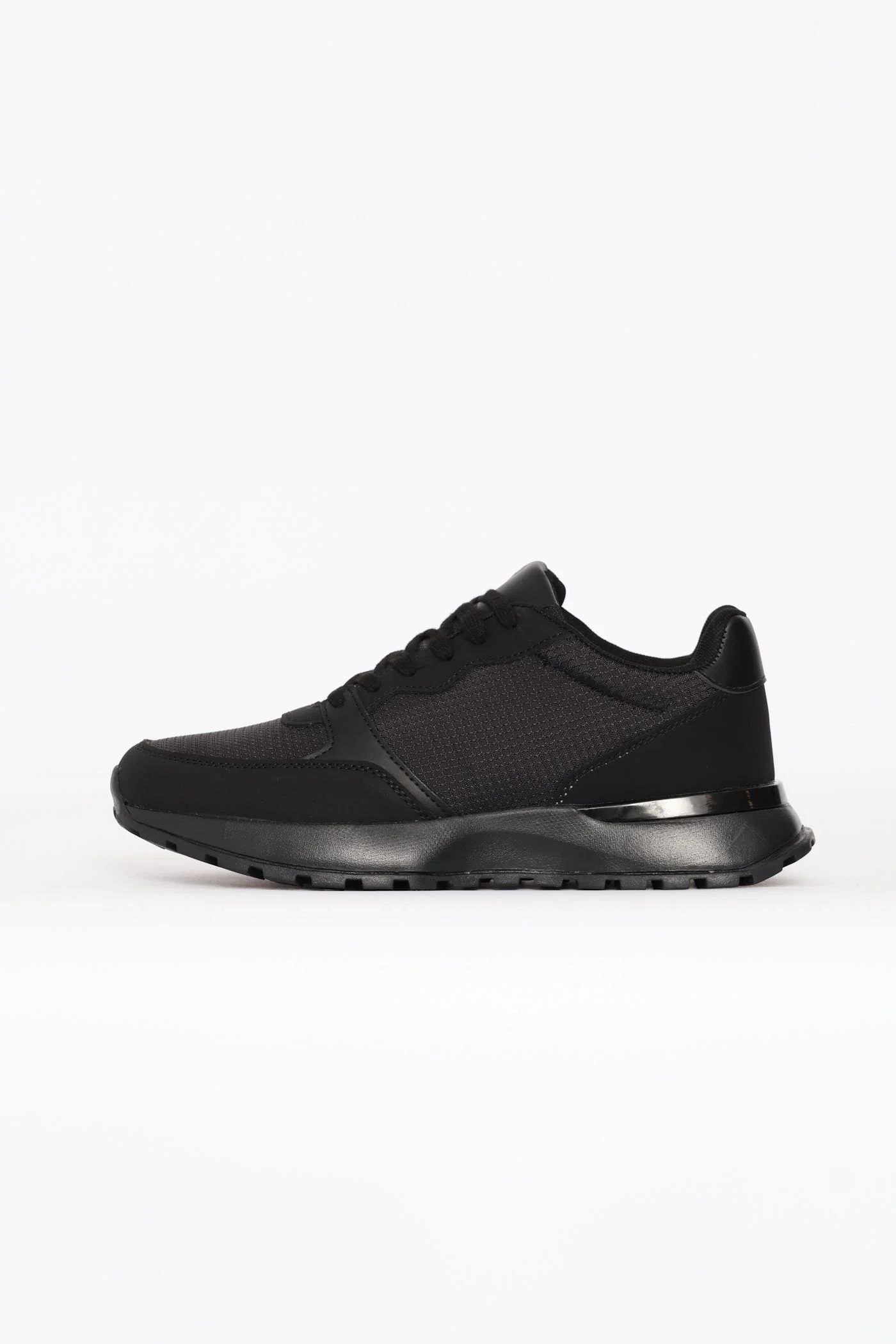 Mono Retro Trainer - Black - Image 5