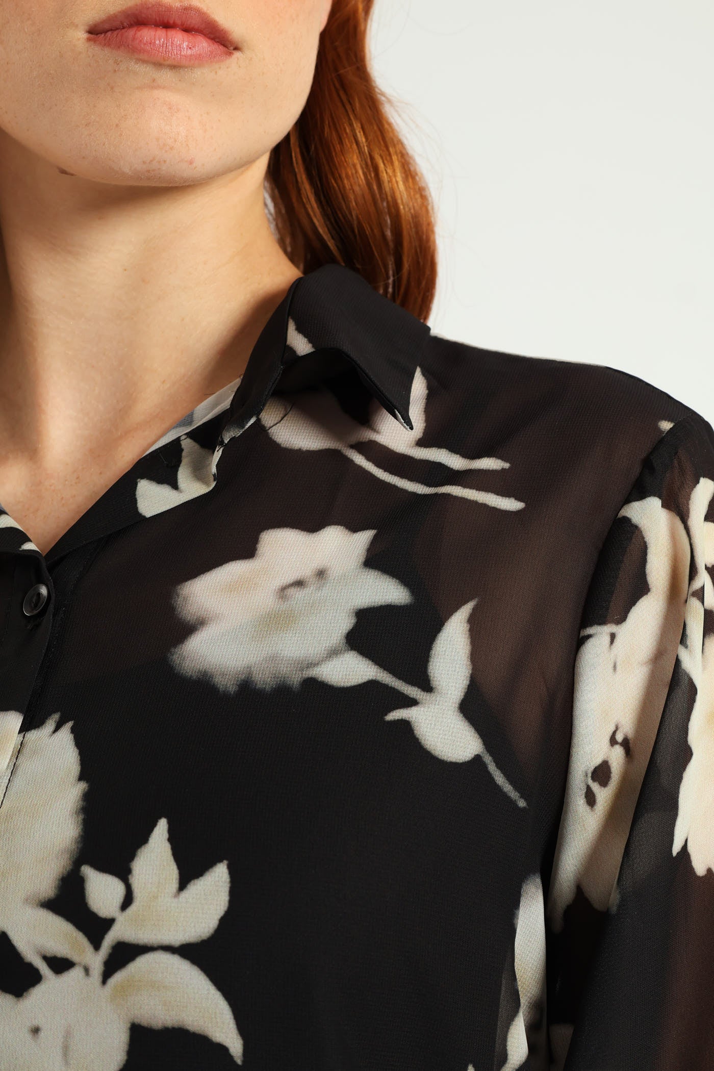 Monochrome Bold Floral Chiffon Shirt - Black - Image 4