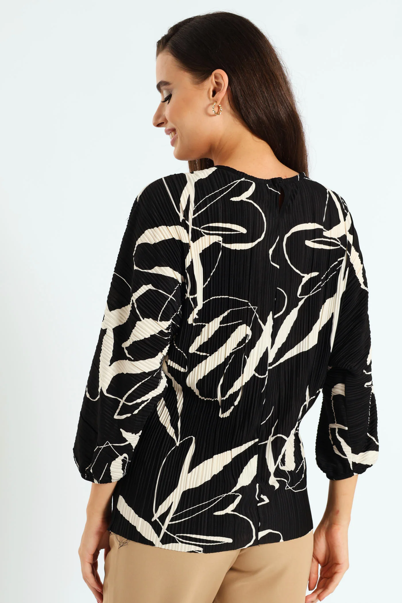 Monochrome Plisse Blouse - Black - Image 4