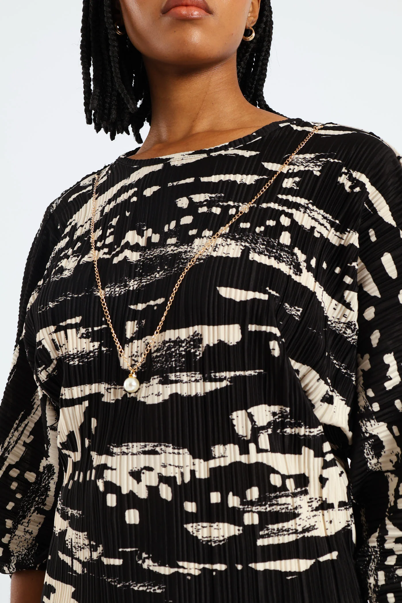 Monochrome Plisse Blouse - Black - Image 4