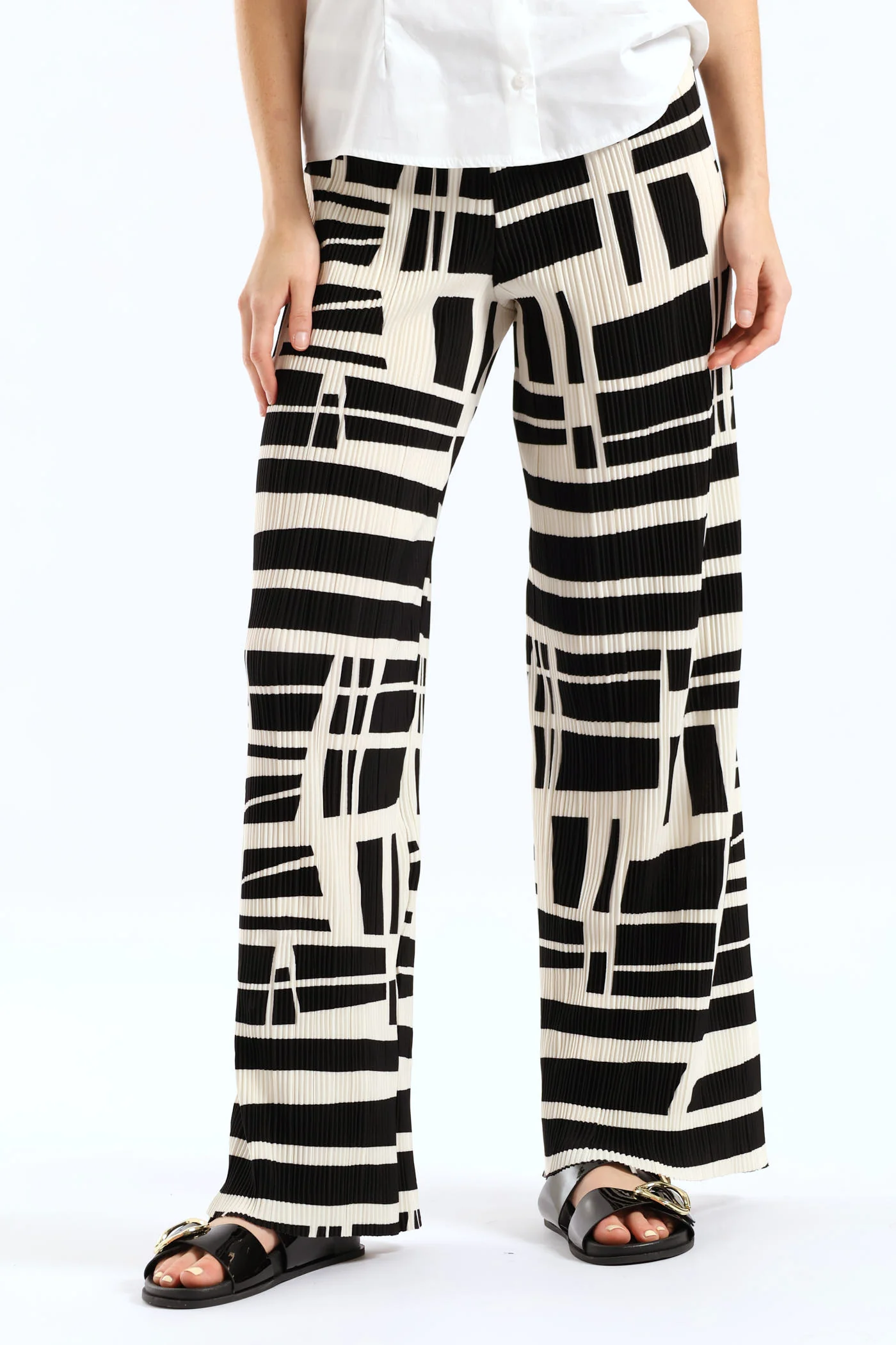 Monochrome Plisse Wide Leg Pant - Black/Cream - Image 4