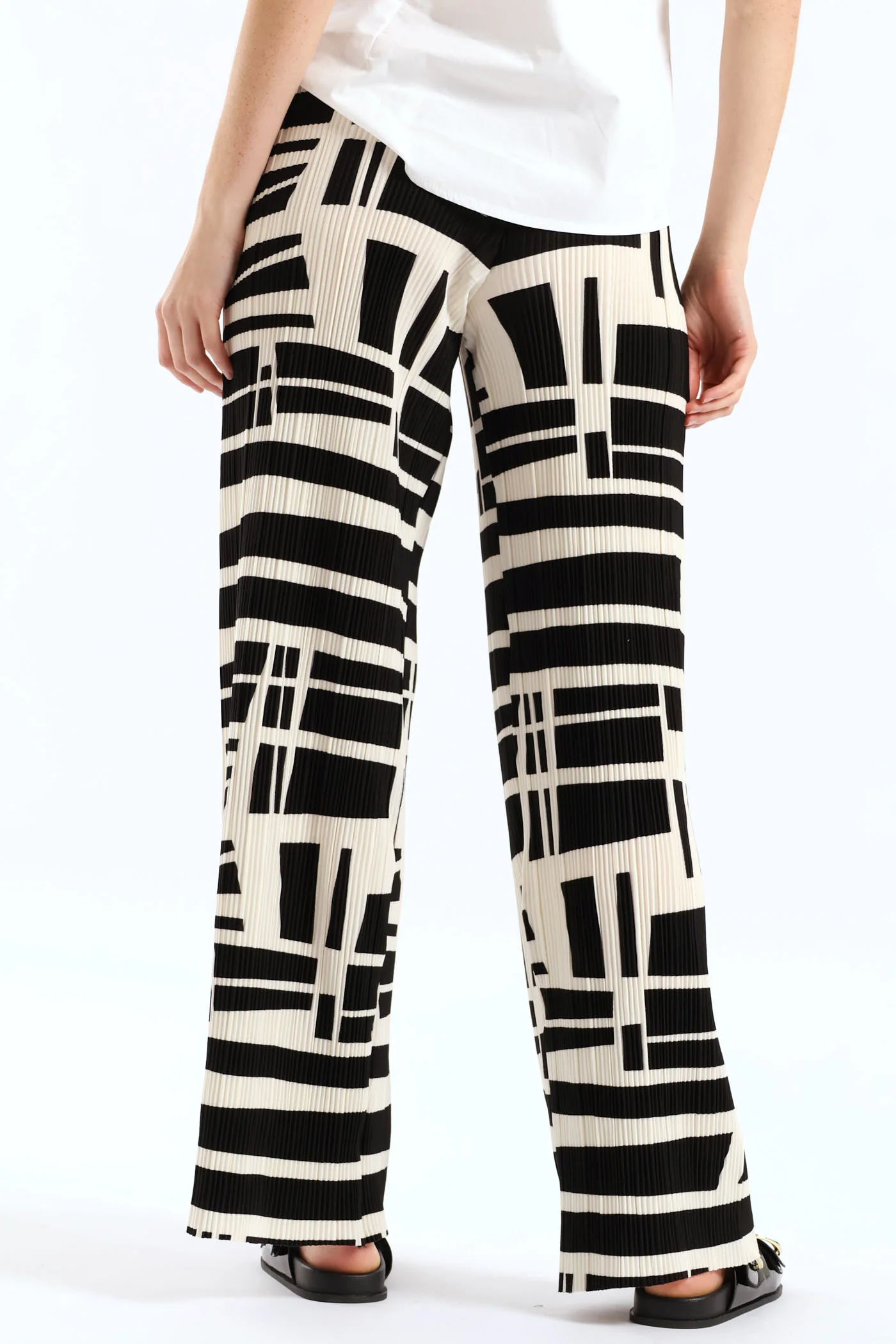 Monochrome Plisse Wide Leg Pant - Black/Cream - Image 5