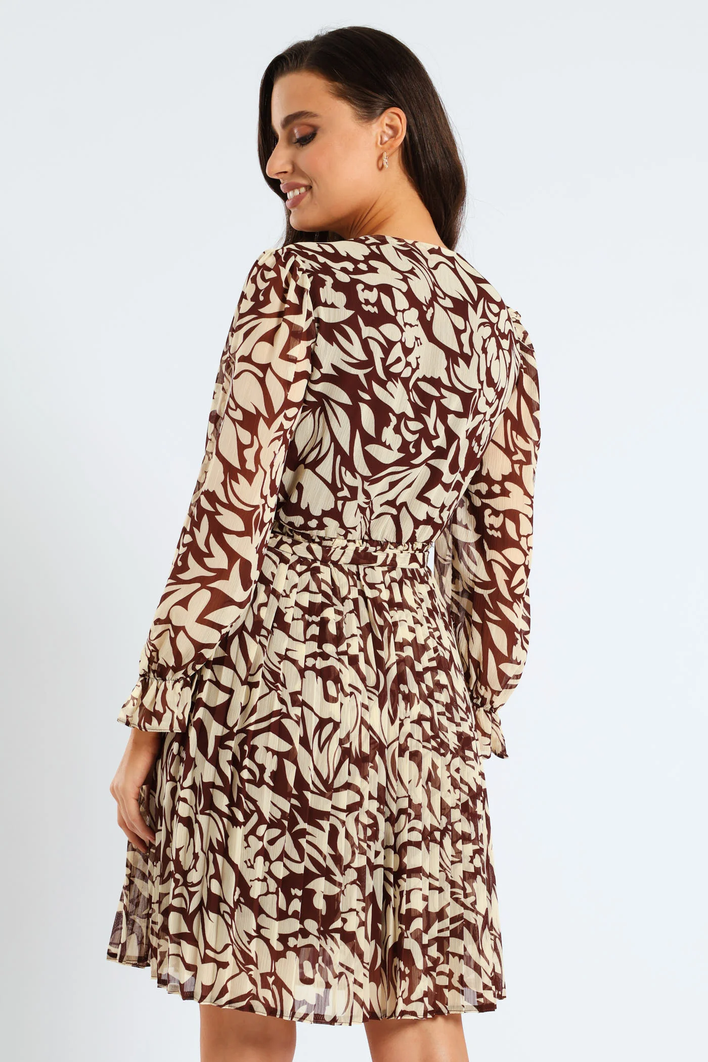 Monomchrome Pleated Keyhole Tea Dress - Bitter Chocolate - Image 5