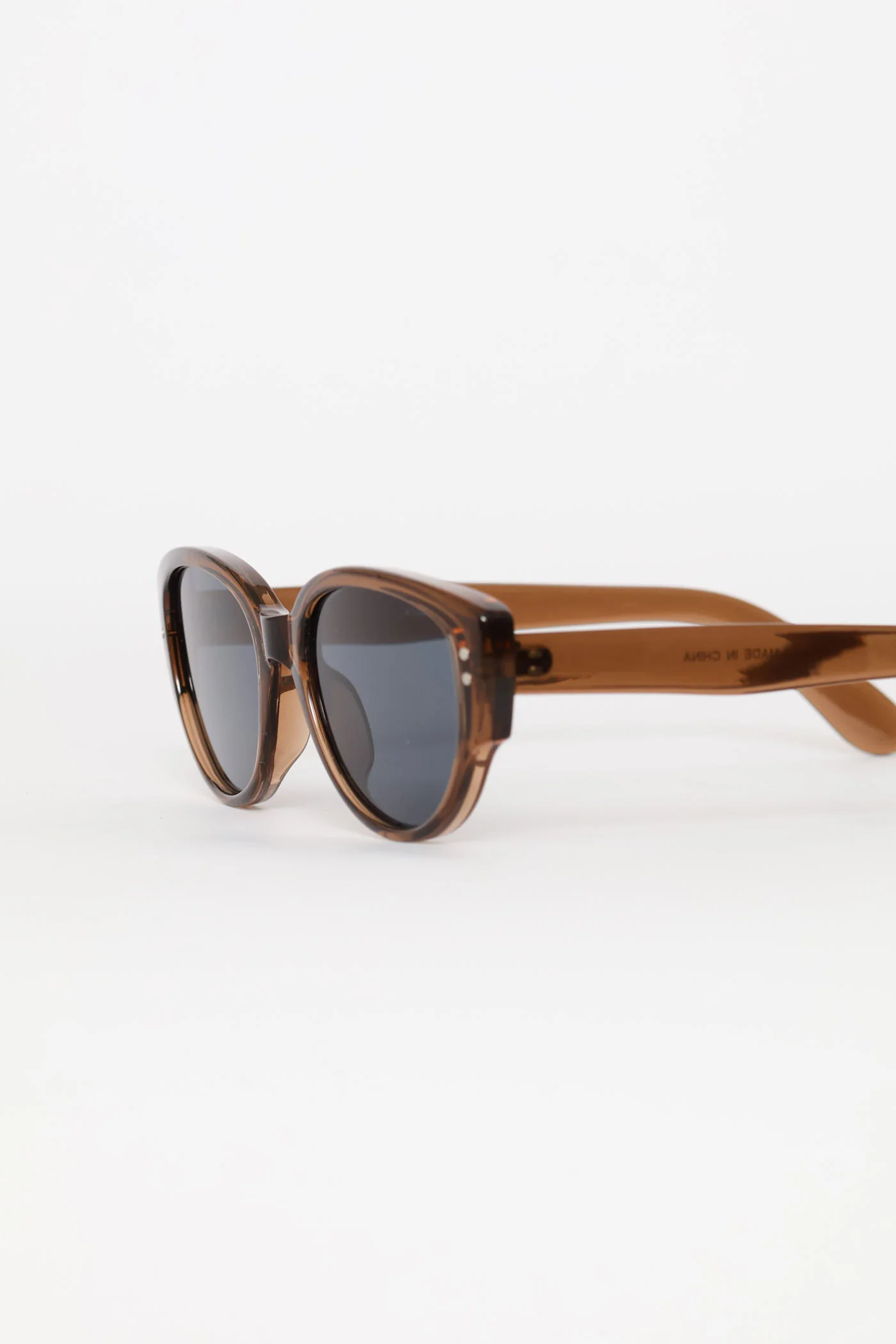 Narrow Oval Catseye Frame Sunglasses - Light Brown - Image 3