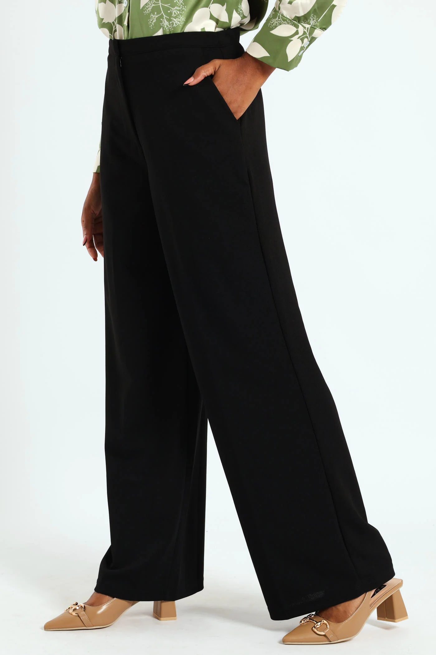 Narrow Waistband Wideleg Pant - Black - Image 3