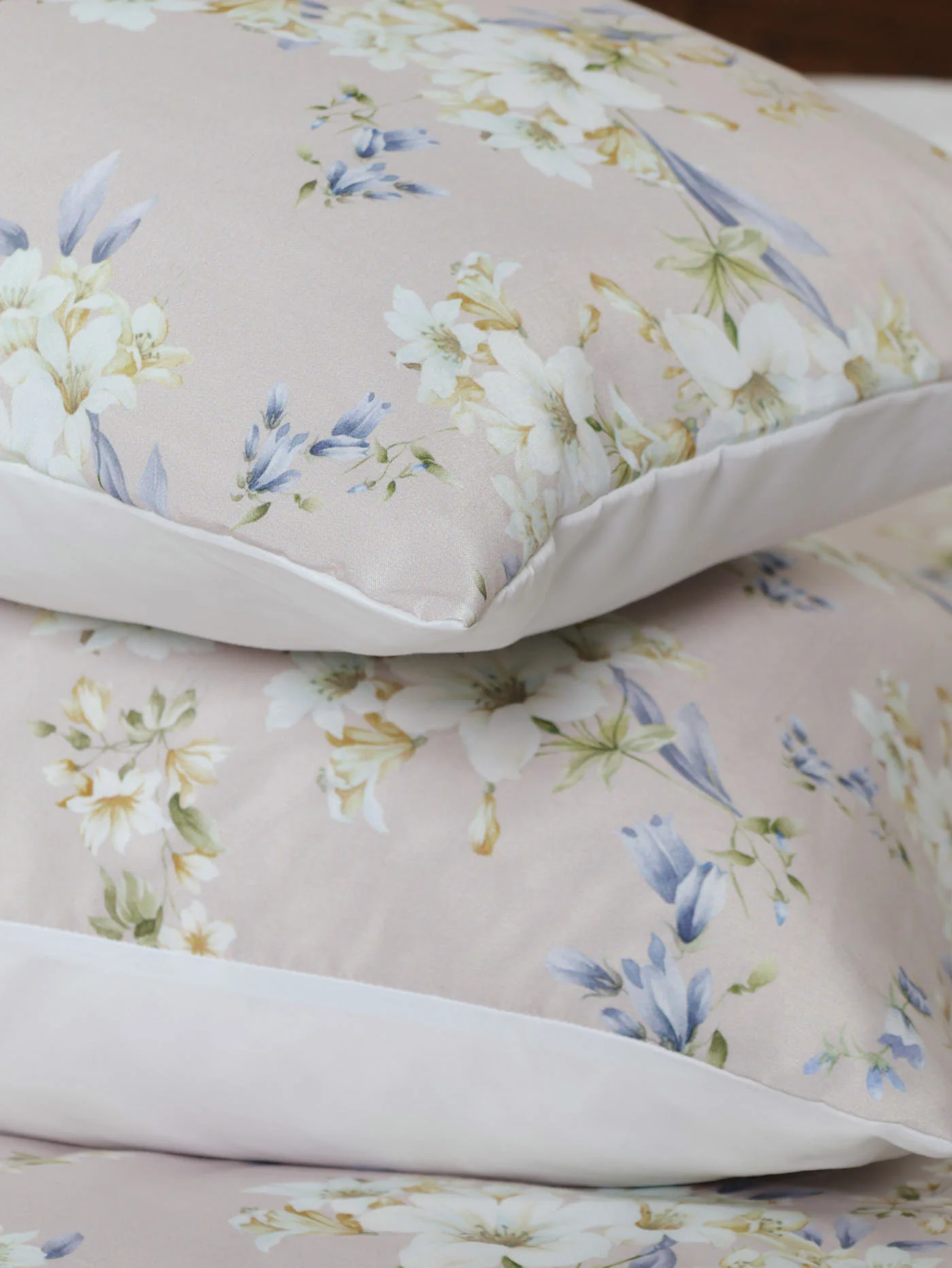 Natural & Blue Floral Duvet Set - Image 3