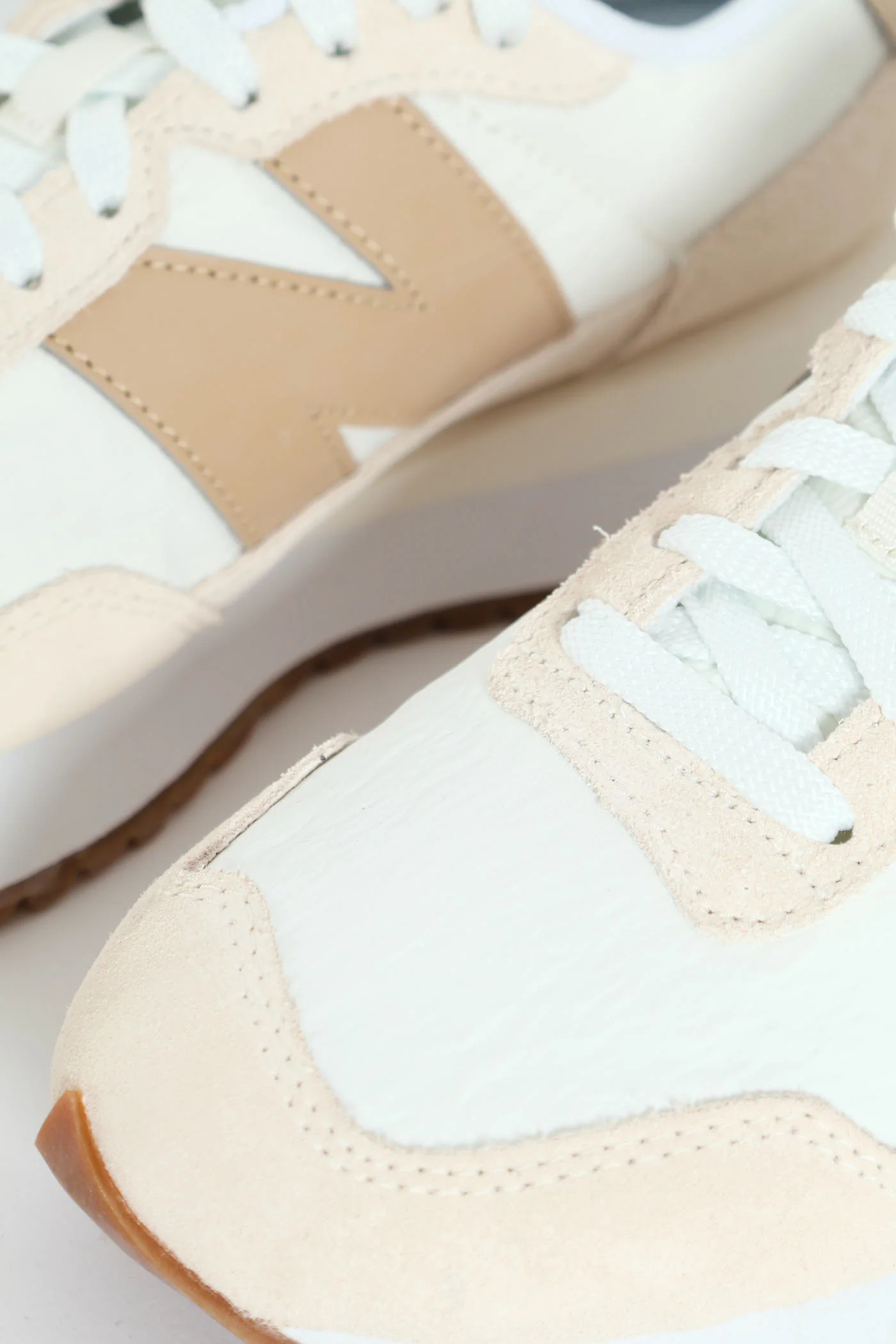 Nb 237 V1 Sneaker - Beige/Cream - Image 5