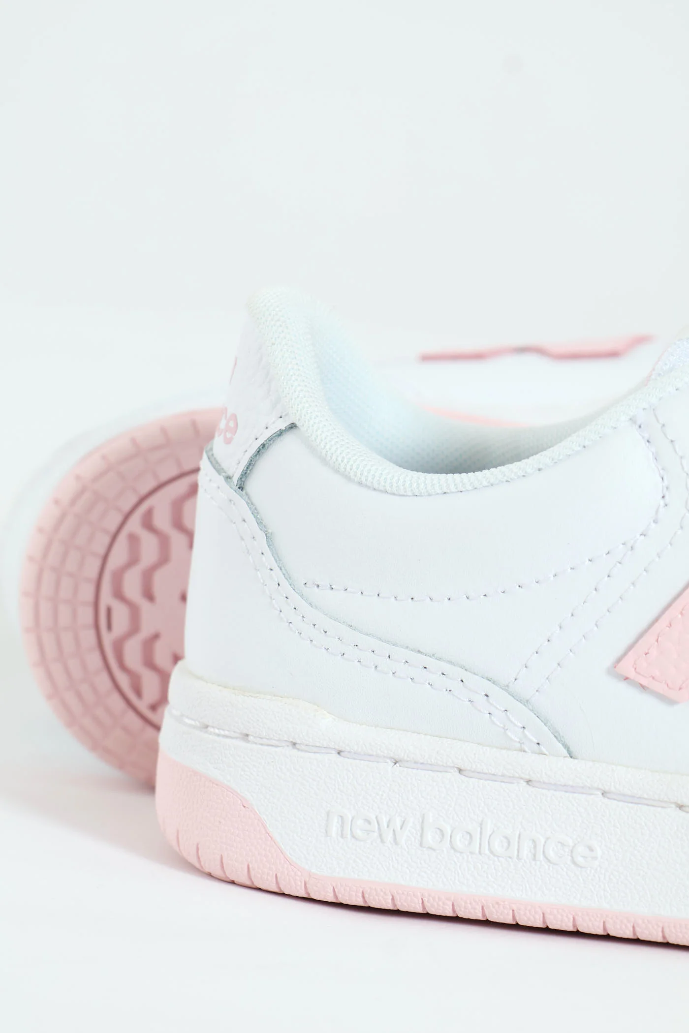 Bbw80 V1 Sneaker - White/Pink - Image 5