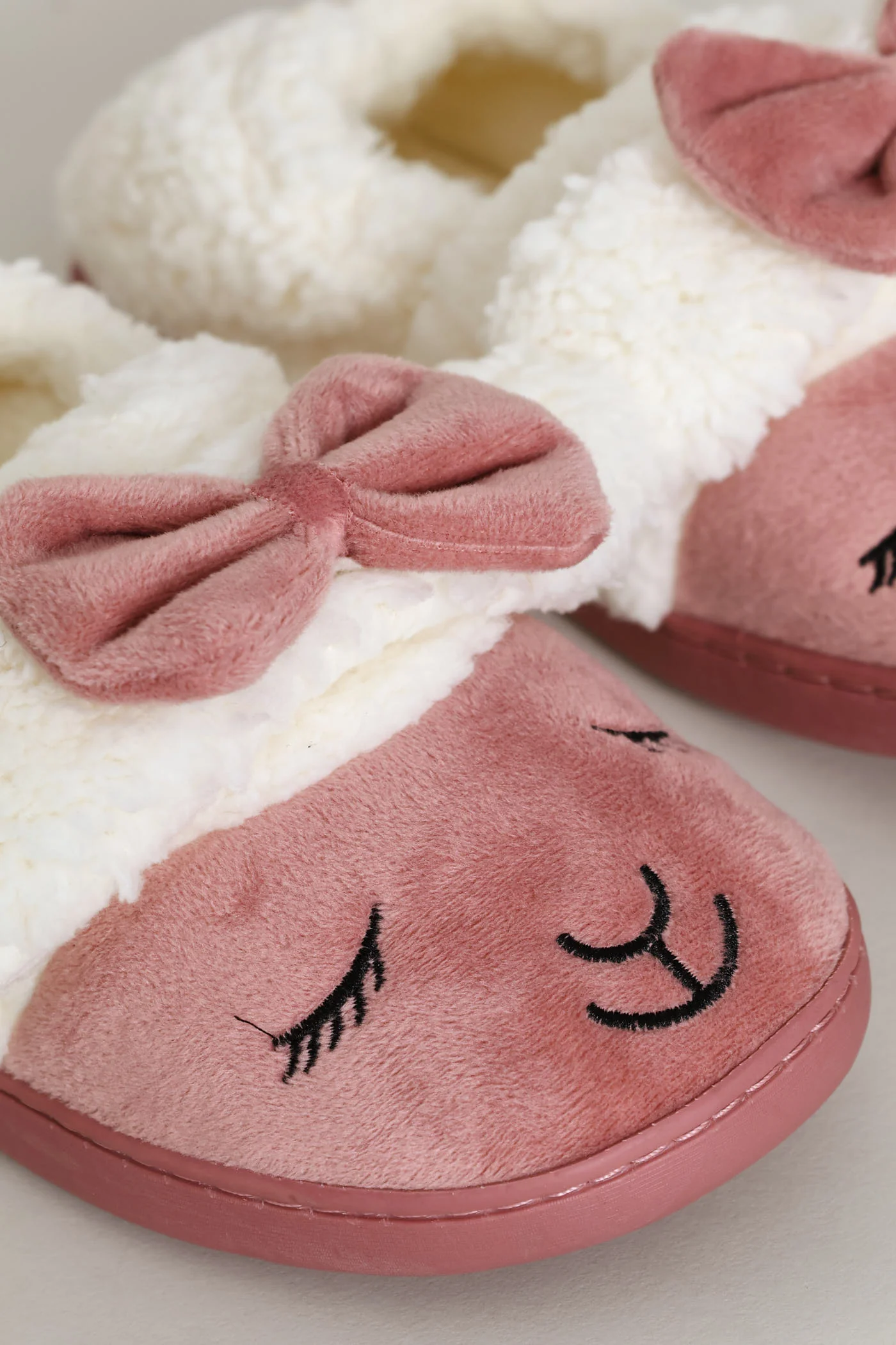 Novelty Sheep Full Closed Slipper - Beige/Pink - Image 2