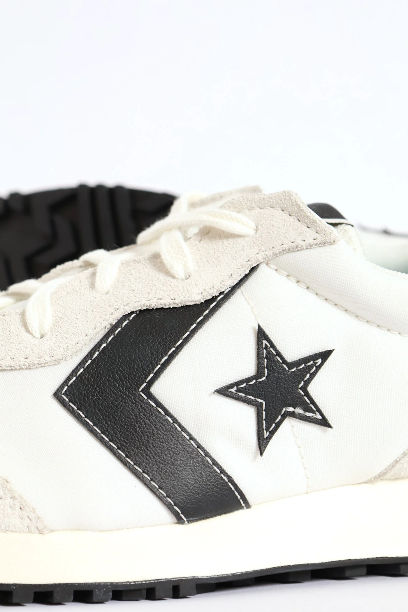 Omega Trainer - Off White - Image 6