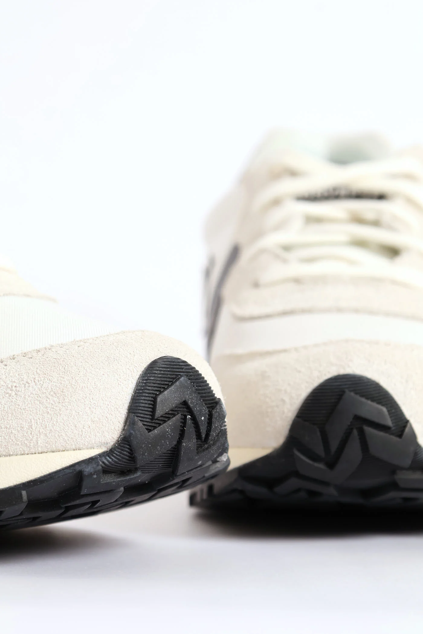 Omega Trainer - Off White - Image 7