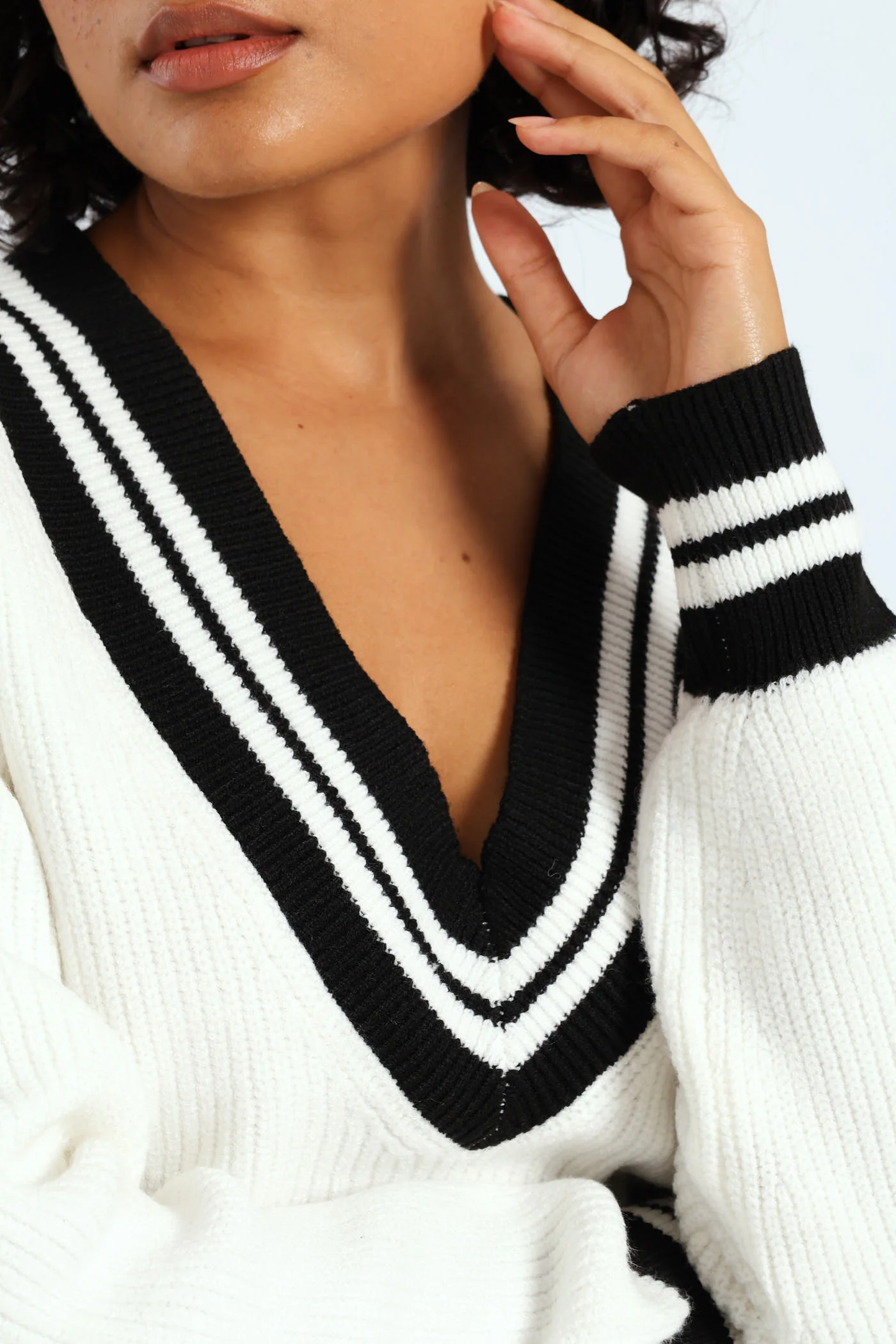 Oversized Tipped V-Neck Pullover - Cream - Image 2