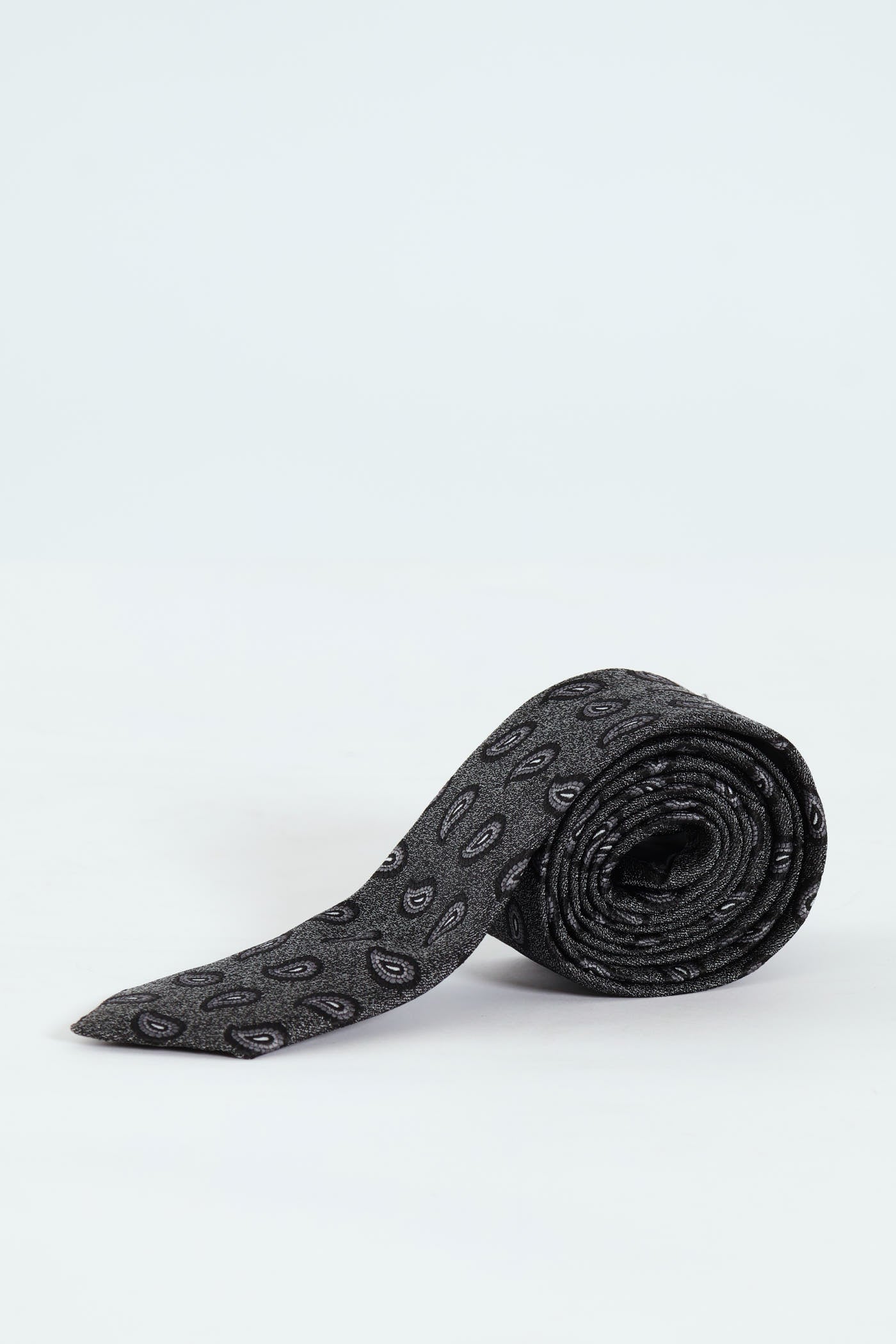 Paisley Tie - Black - Image 3