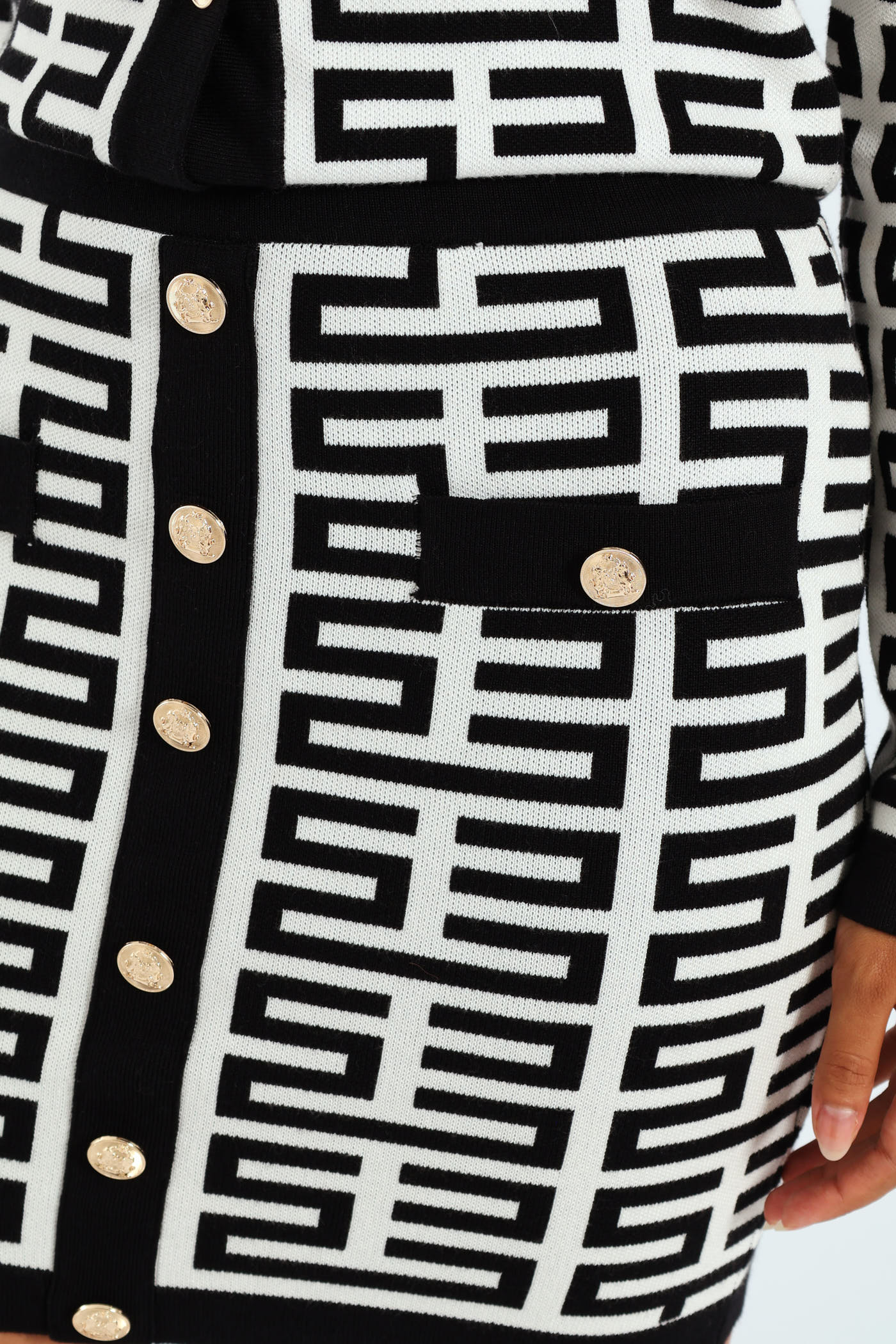 Patterned Knit Skirt - White/Black - Image 5