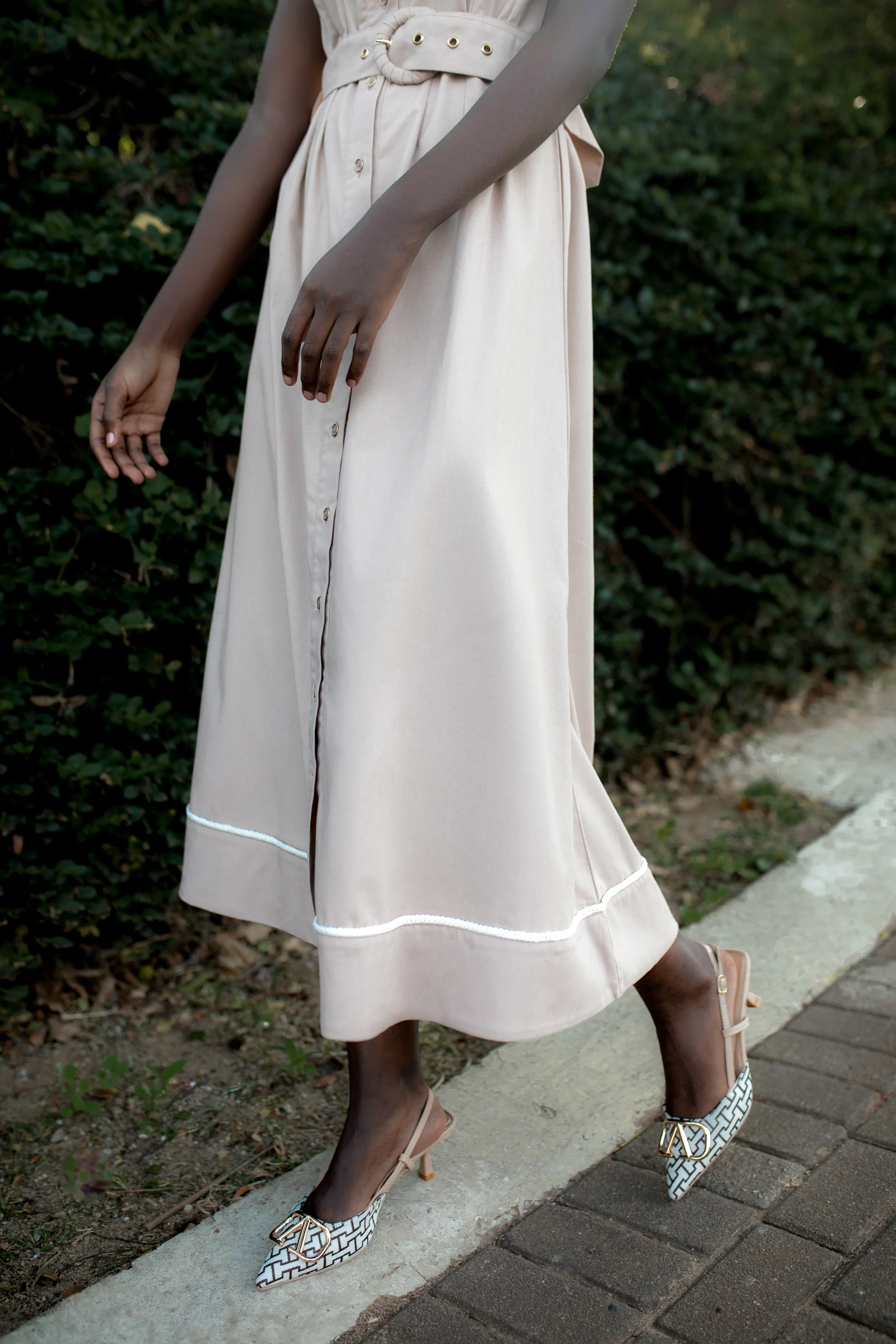 Peterpan Darted Waisted Maxi Dress - Taupe/Cream - Image 5