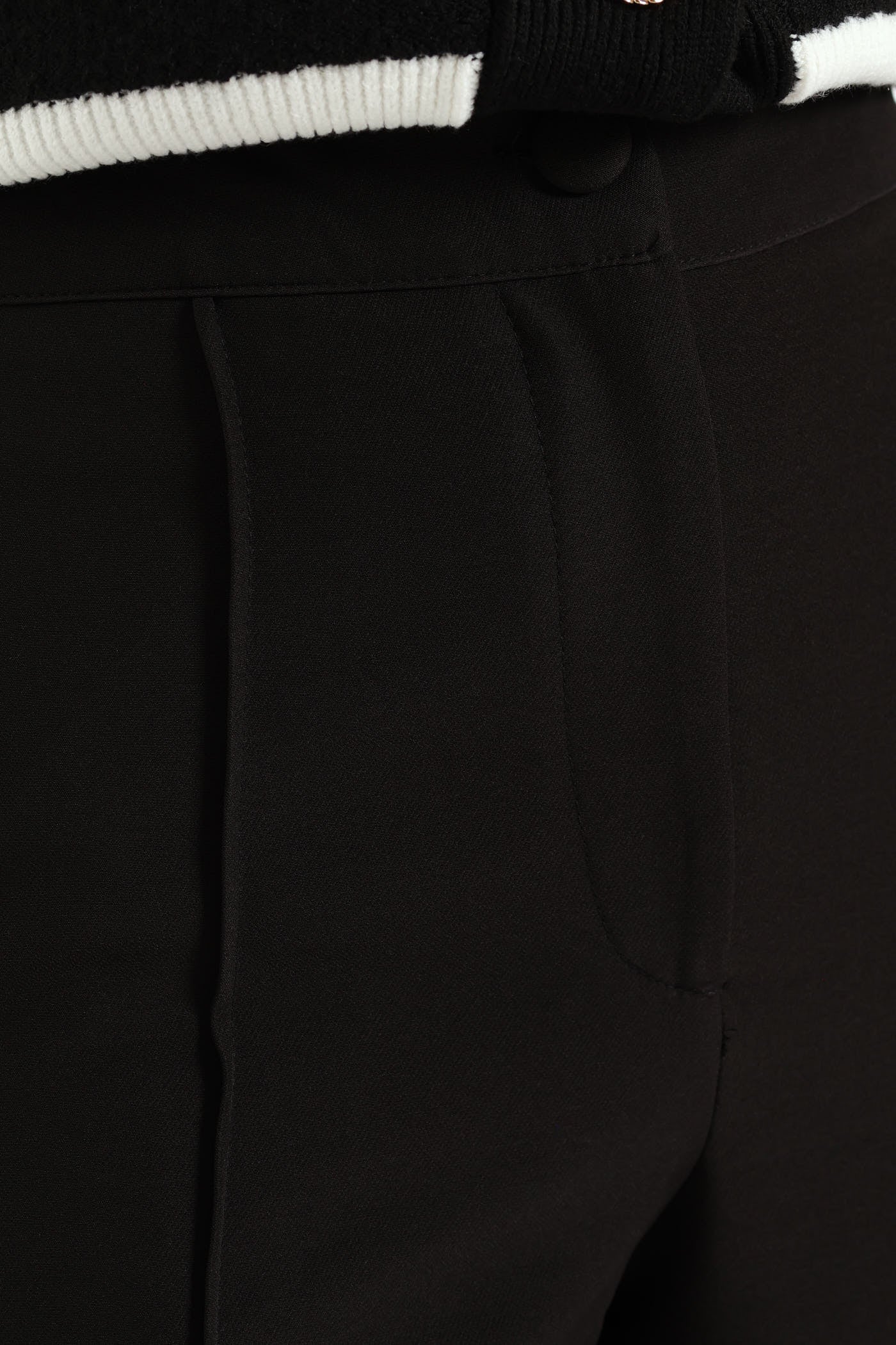 Pin Tuck Pants - Black - Image 4