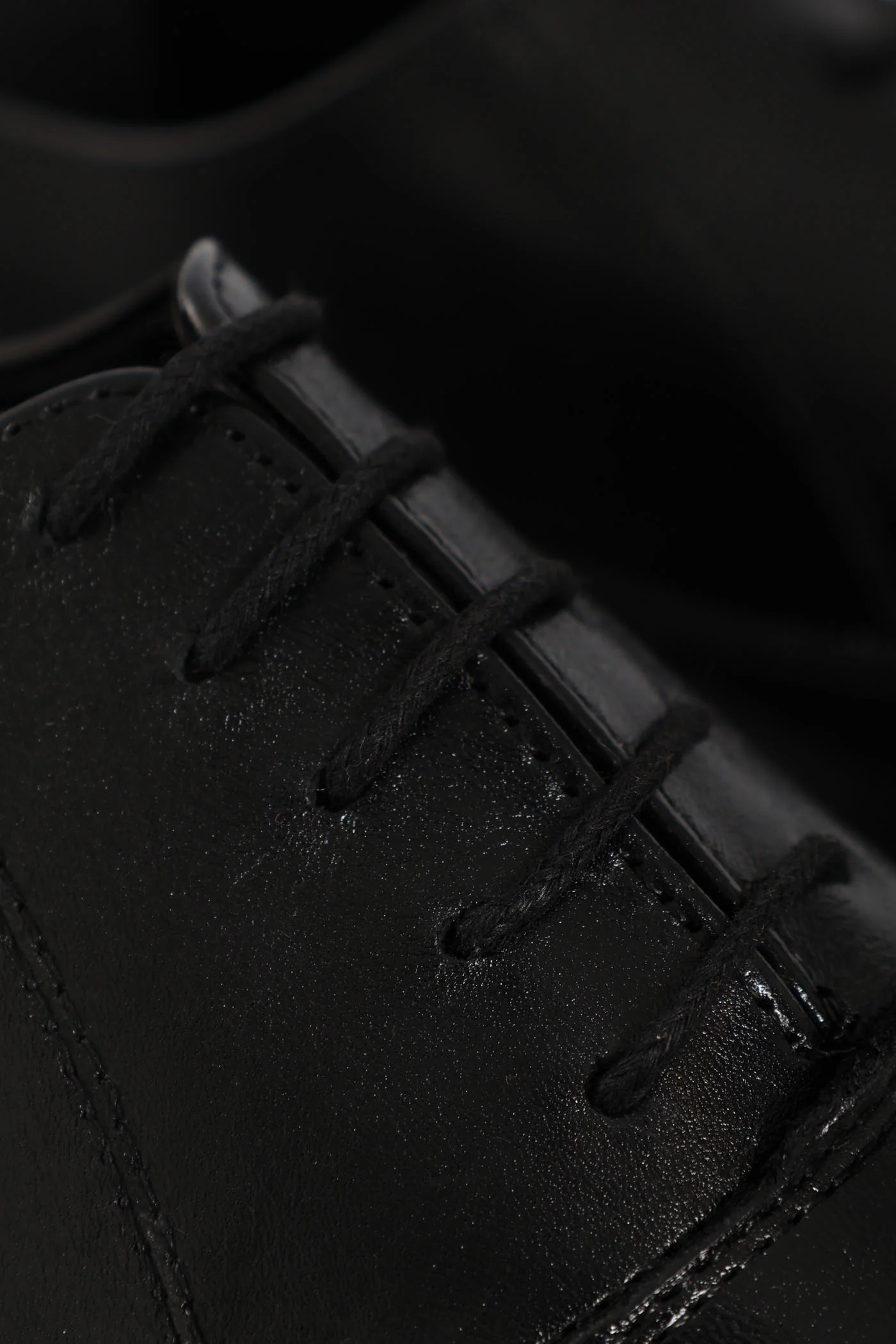 Plaine Toe Oxford Shoe - Black - Image 2