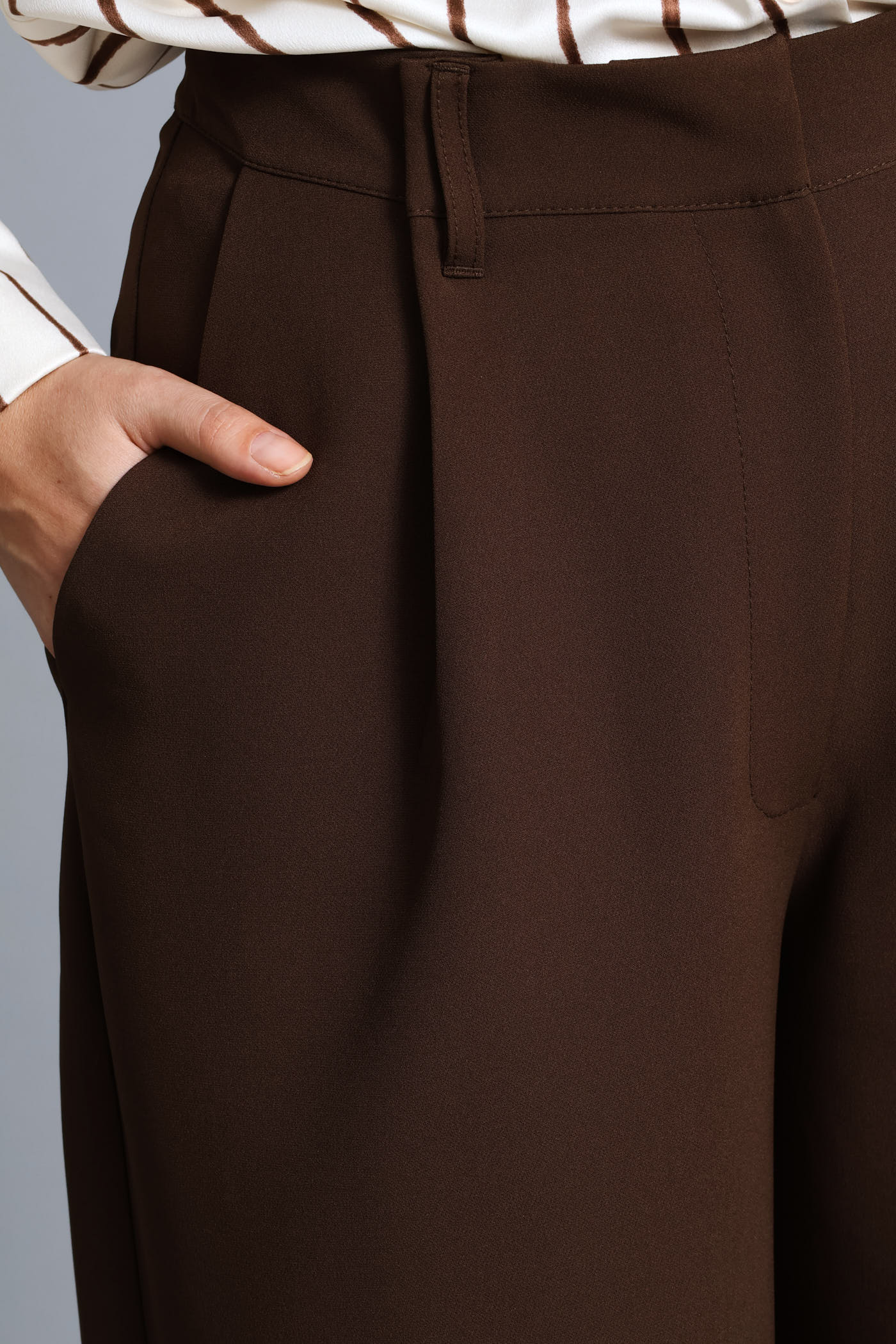 Pleat Fold Wide Leg Pant - Chocolate - Image 3