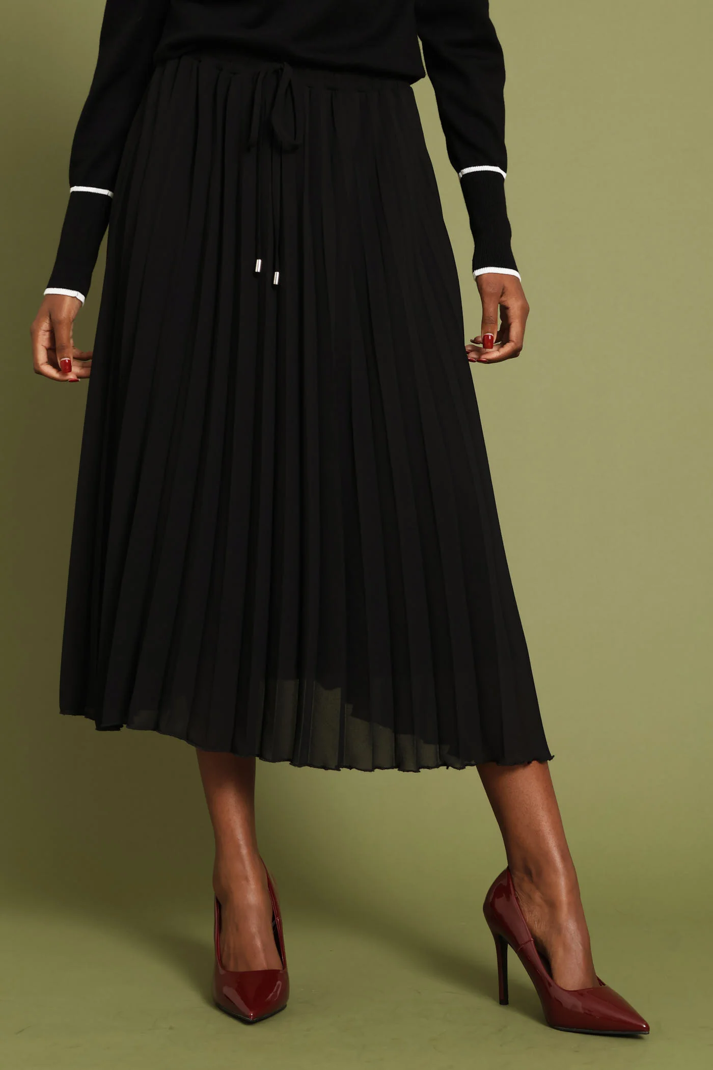 Pleated Chiffon Midi Skirt - Black - Image 2