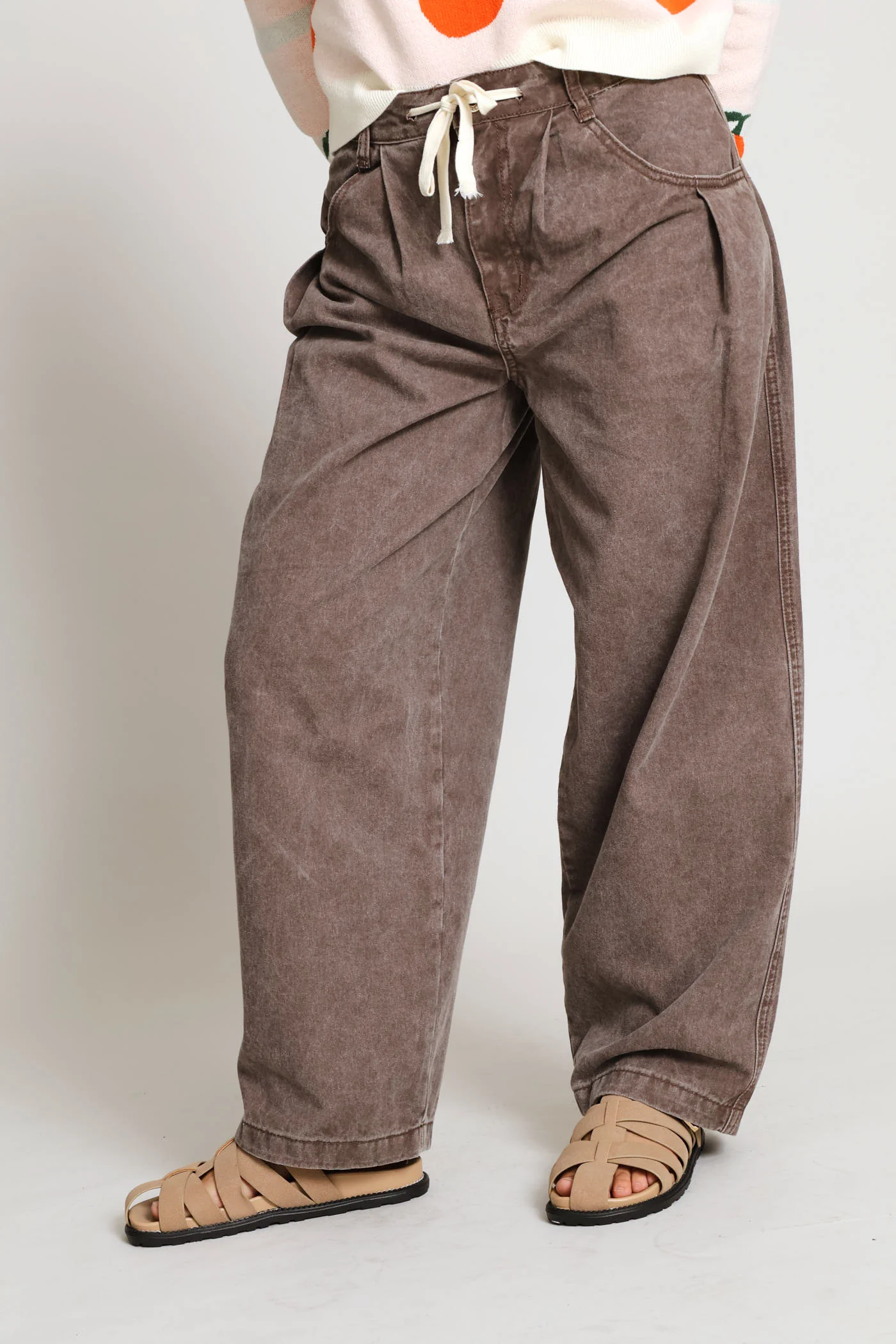 Pleated Cotton Wide Leg Trouser - Chocolate - Image 3