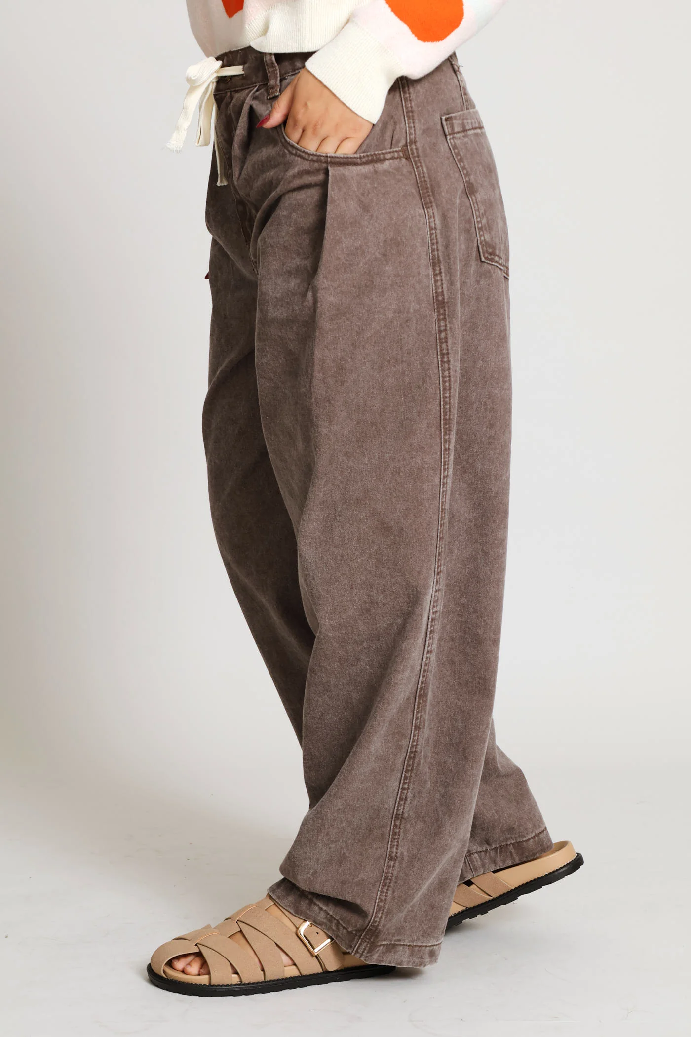 Pleated Cotton Wide Leg Trouser - Chocolate - Image 4