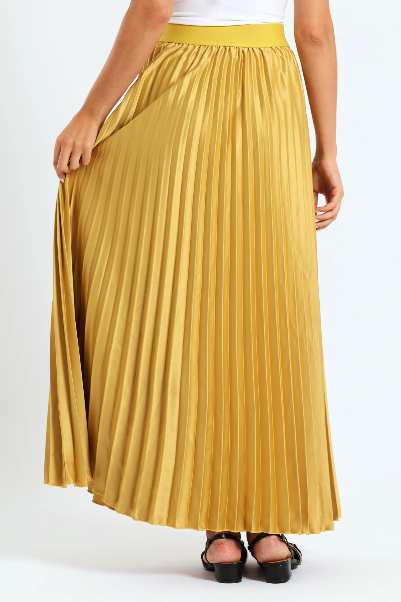 Pleated Satin Maxi Skirt - Gold - Image 4