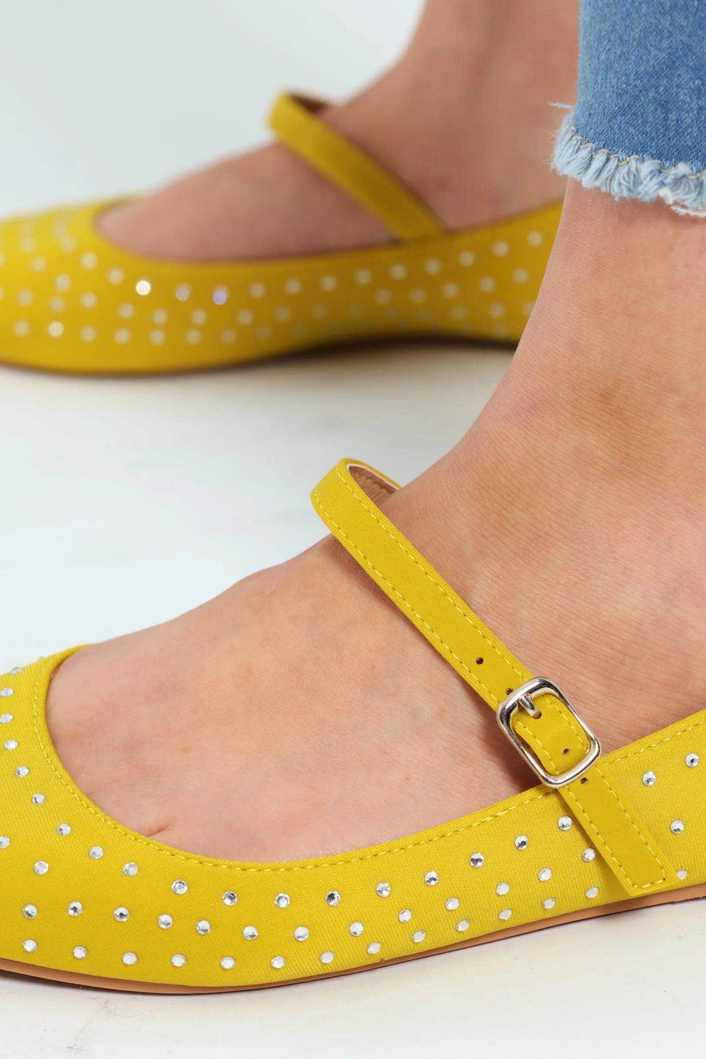 Pointy Diamante Strap Pump - Chartreuse - Image 4