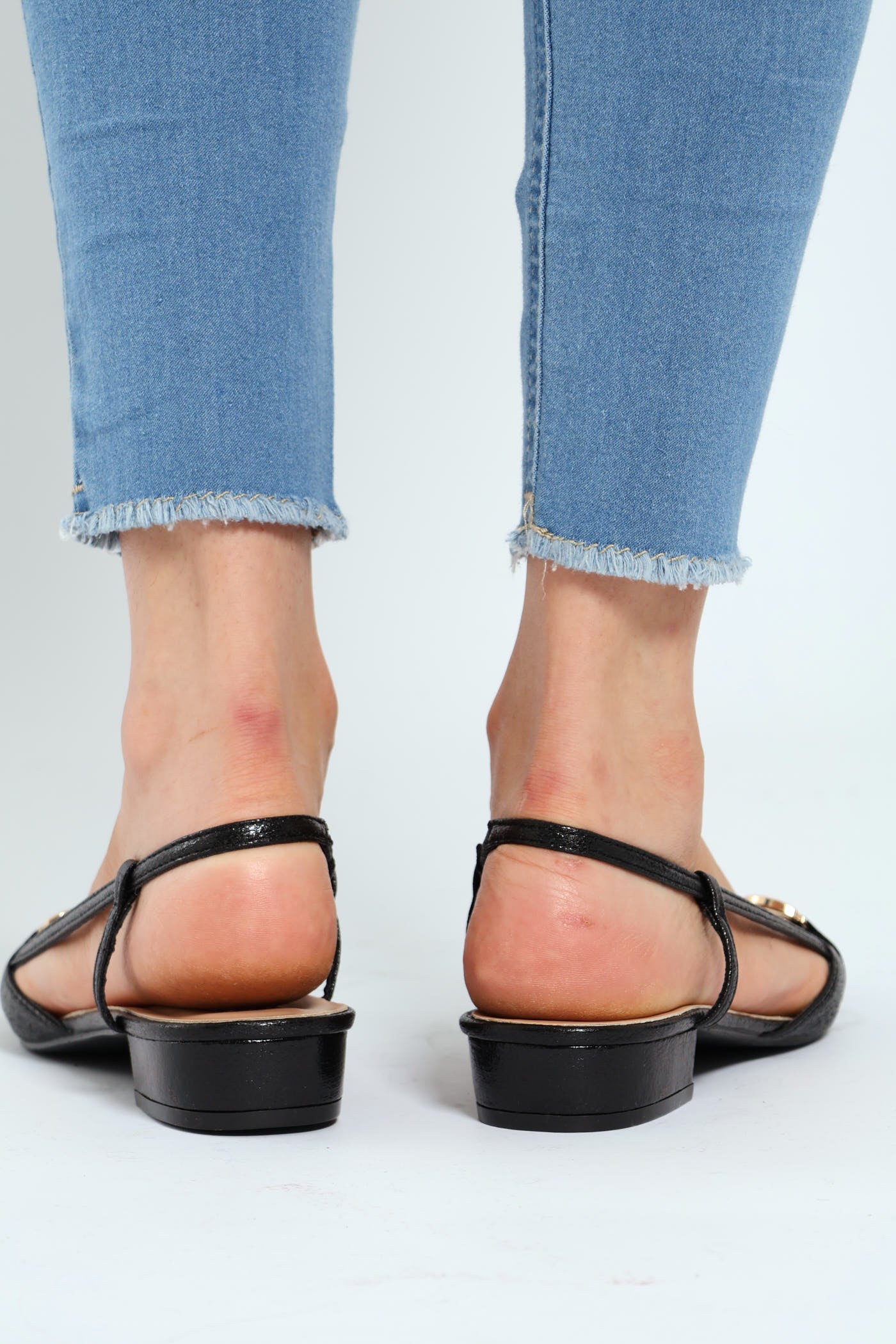 Pointy Slingback Low Block Heel With Trim - Black - Image 4