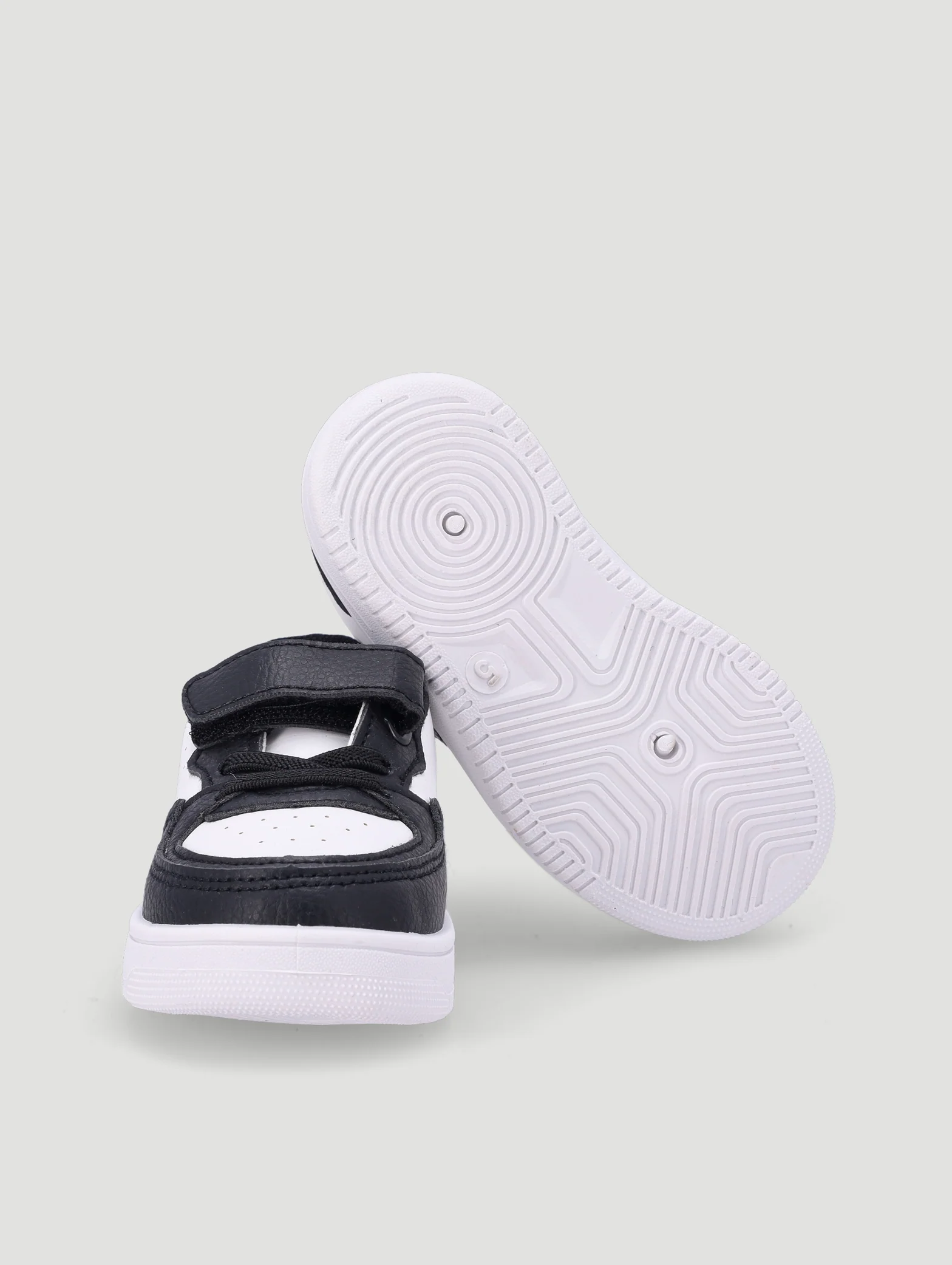Pre-Boys Court Sneaker - White/Black - Image 4