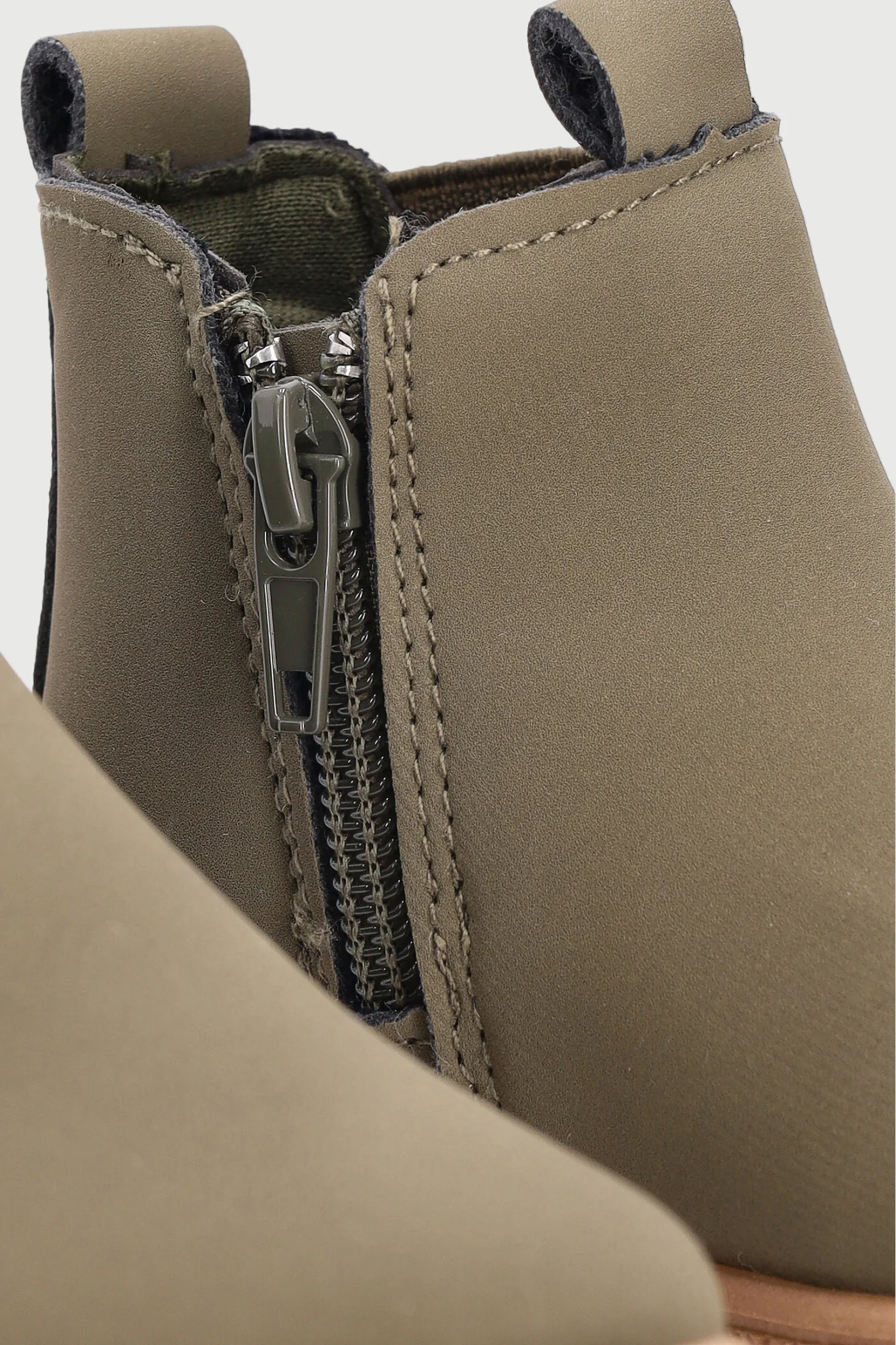 Pre-Boys Dino Gussset Boot - Olive - Image 2