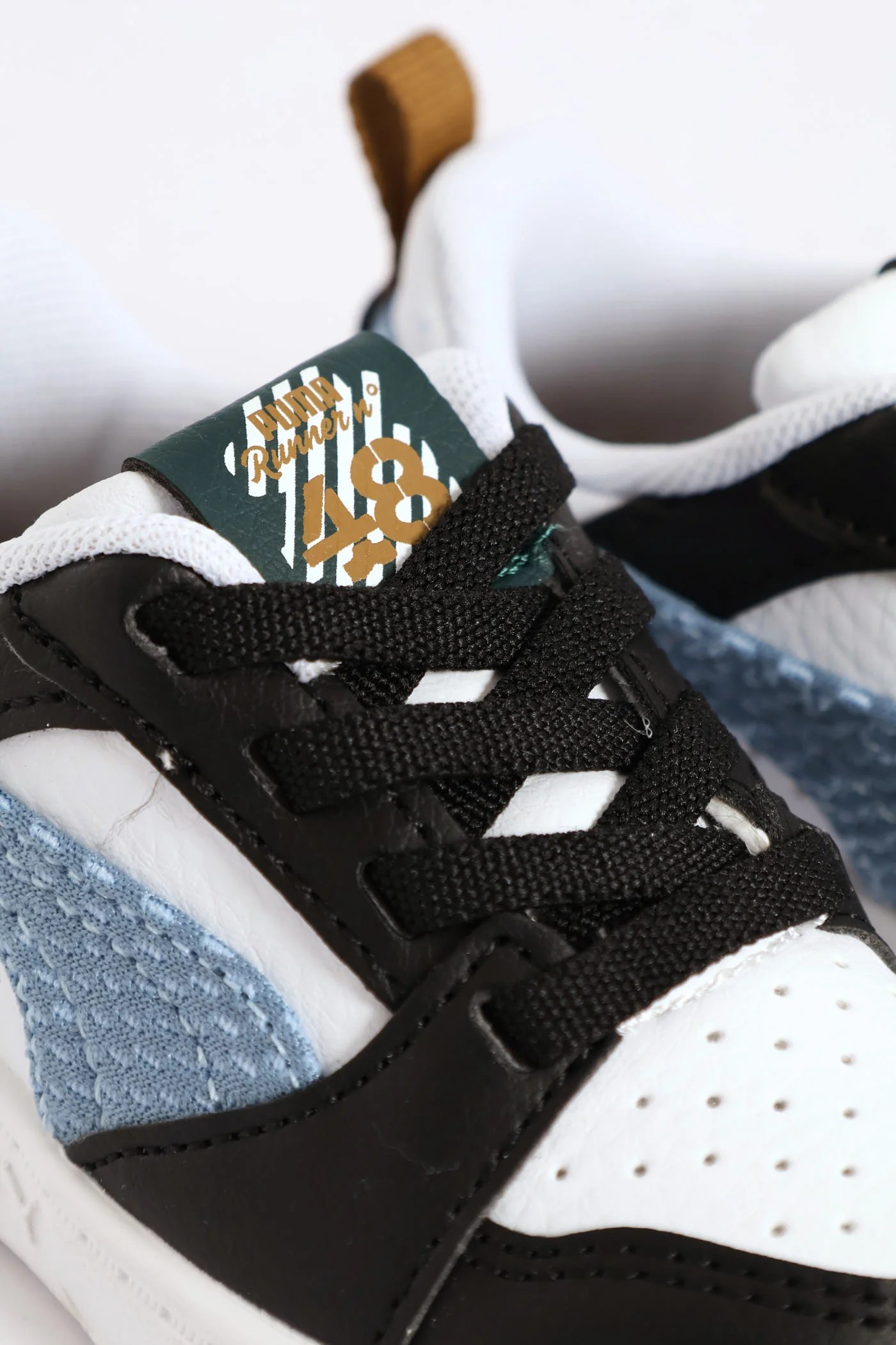 Pre-Boys Rebound V6 Lo Run Fun Ac Sneaker - Multi - Image 5